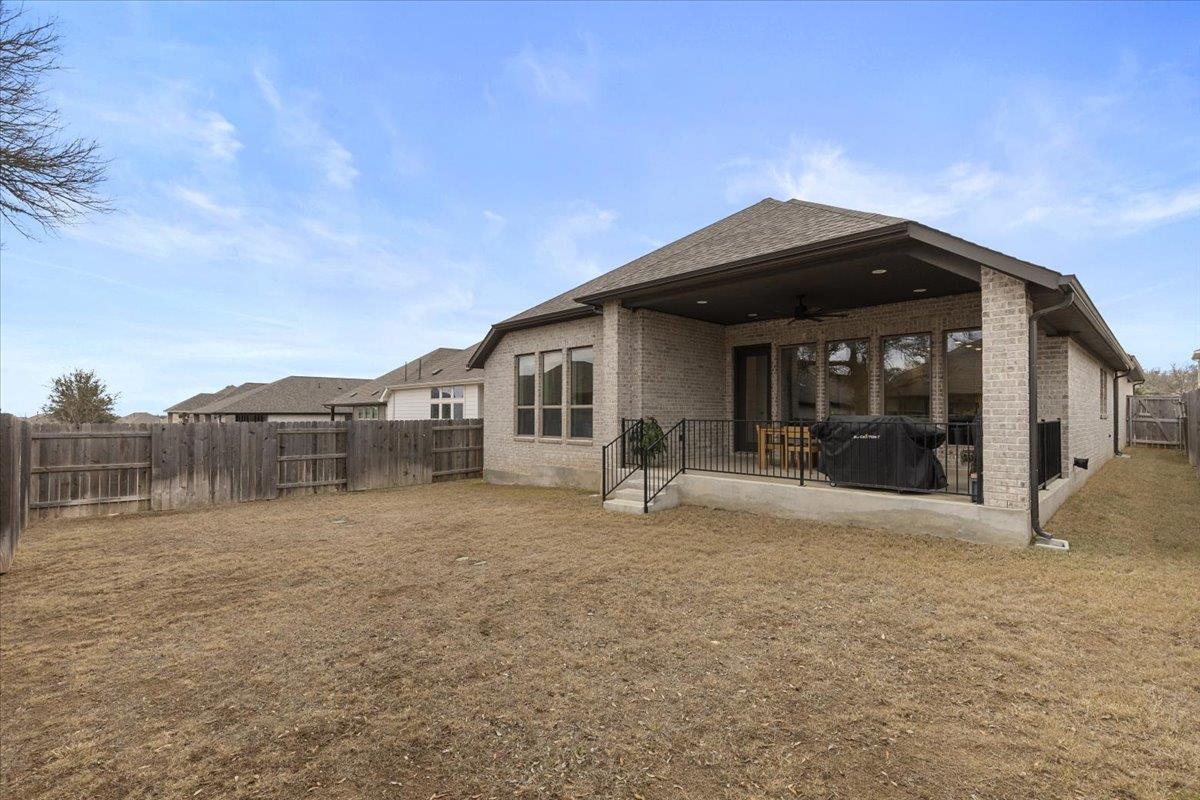 557 Jefferson Dr, Kyle, TX 78640