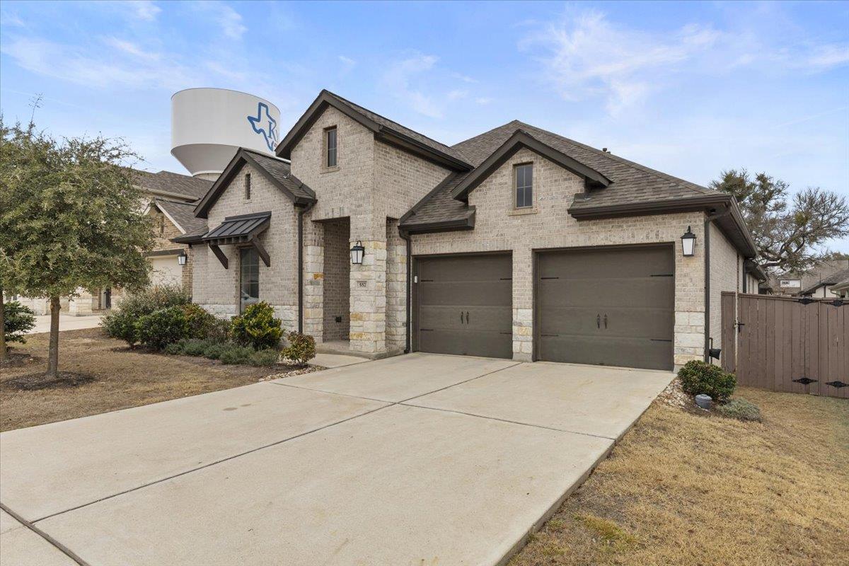 557 Jefferson Dr, Kyle, TX 78640