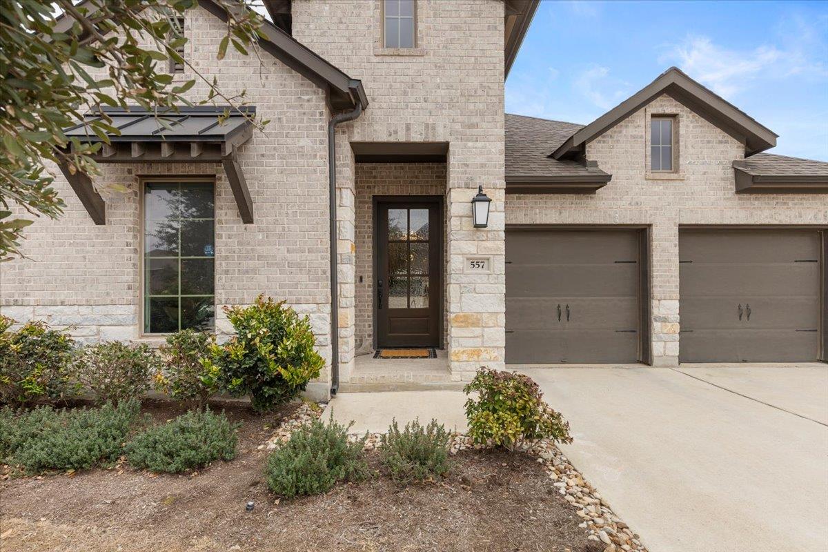 557 Jefferson Dr, Kyle, TX 78640