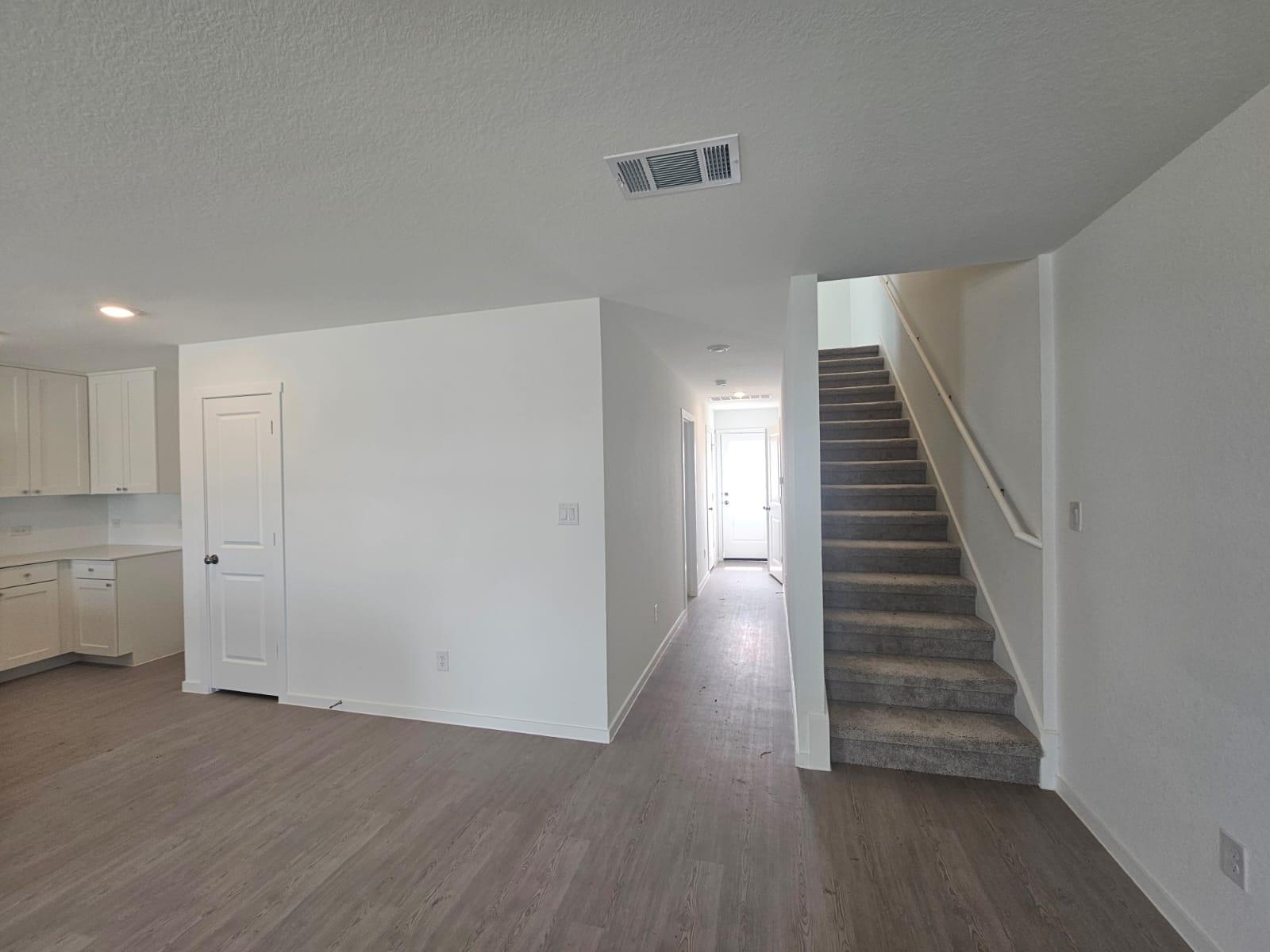 100 Silent Sky Ln, Hutto, TX 78634