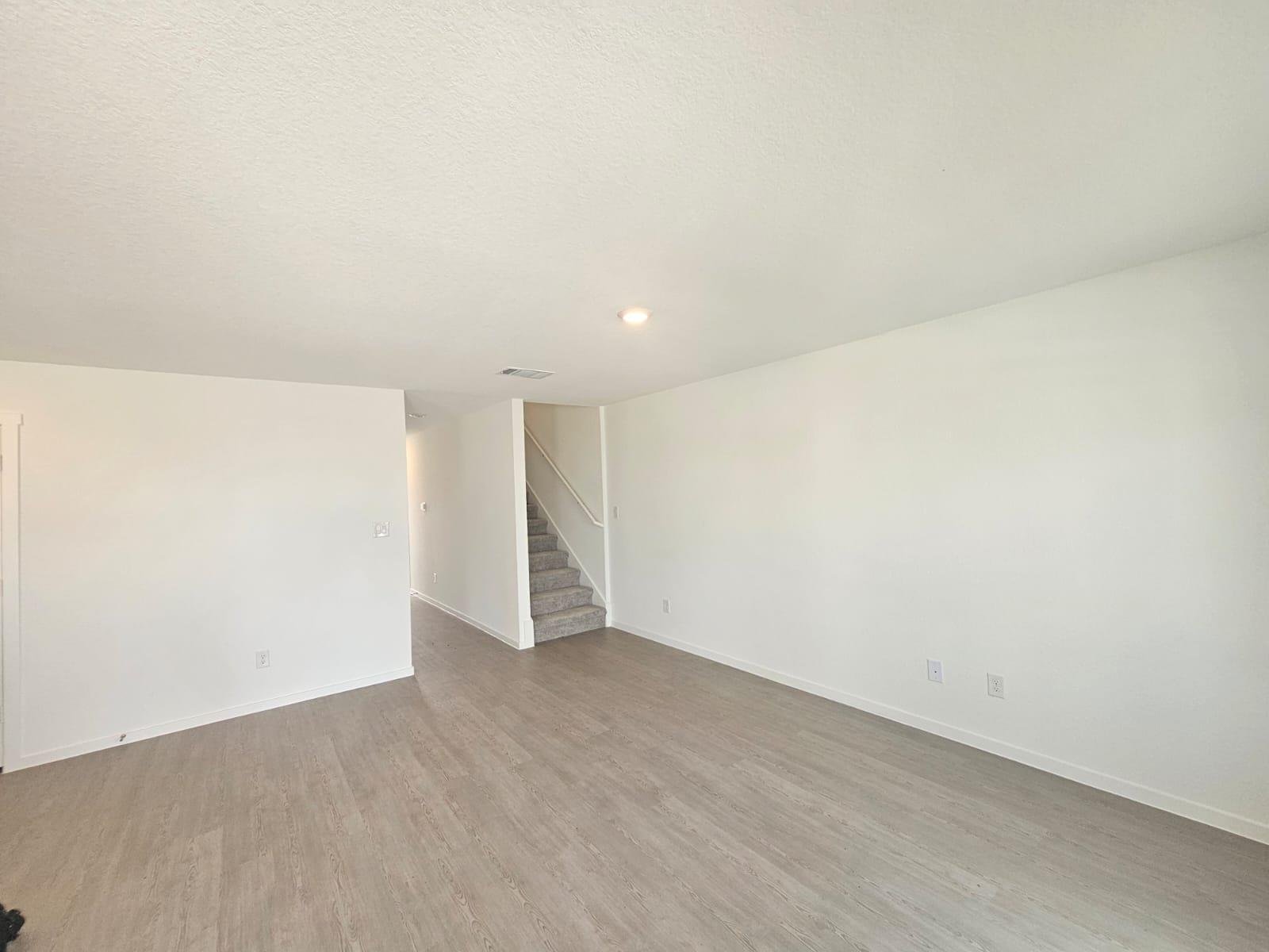 100 Silent Sky Ln, Hutto, TX 78634