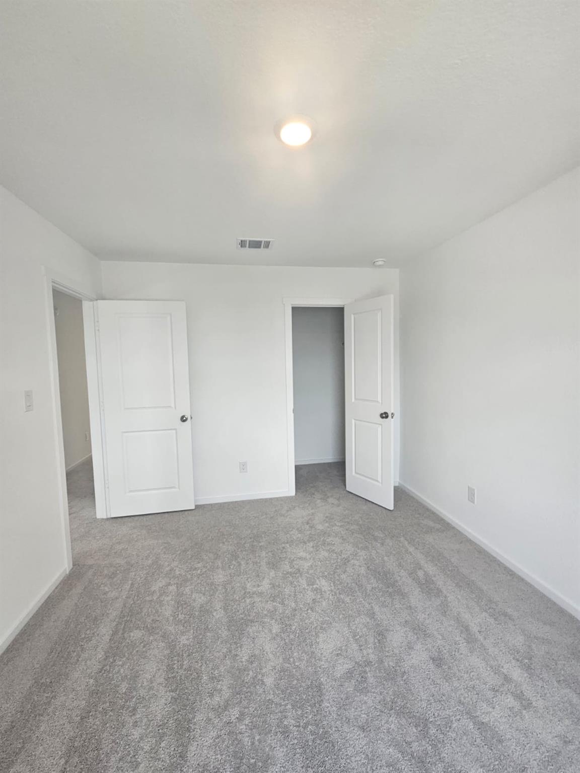 100 Silent Sky Ln, Hutto, TX 78634