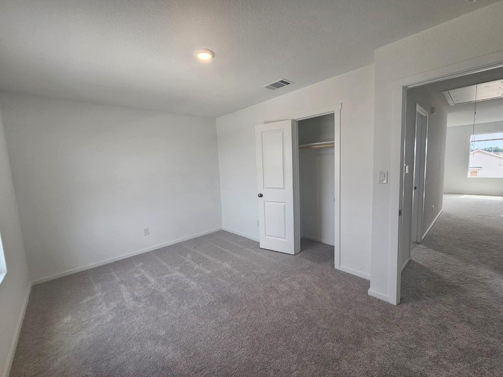 100 Silent Sky Ln, Hutto, TX 78634