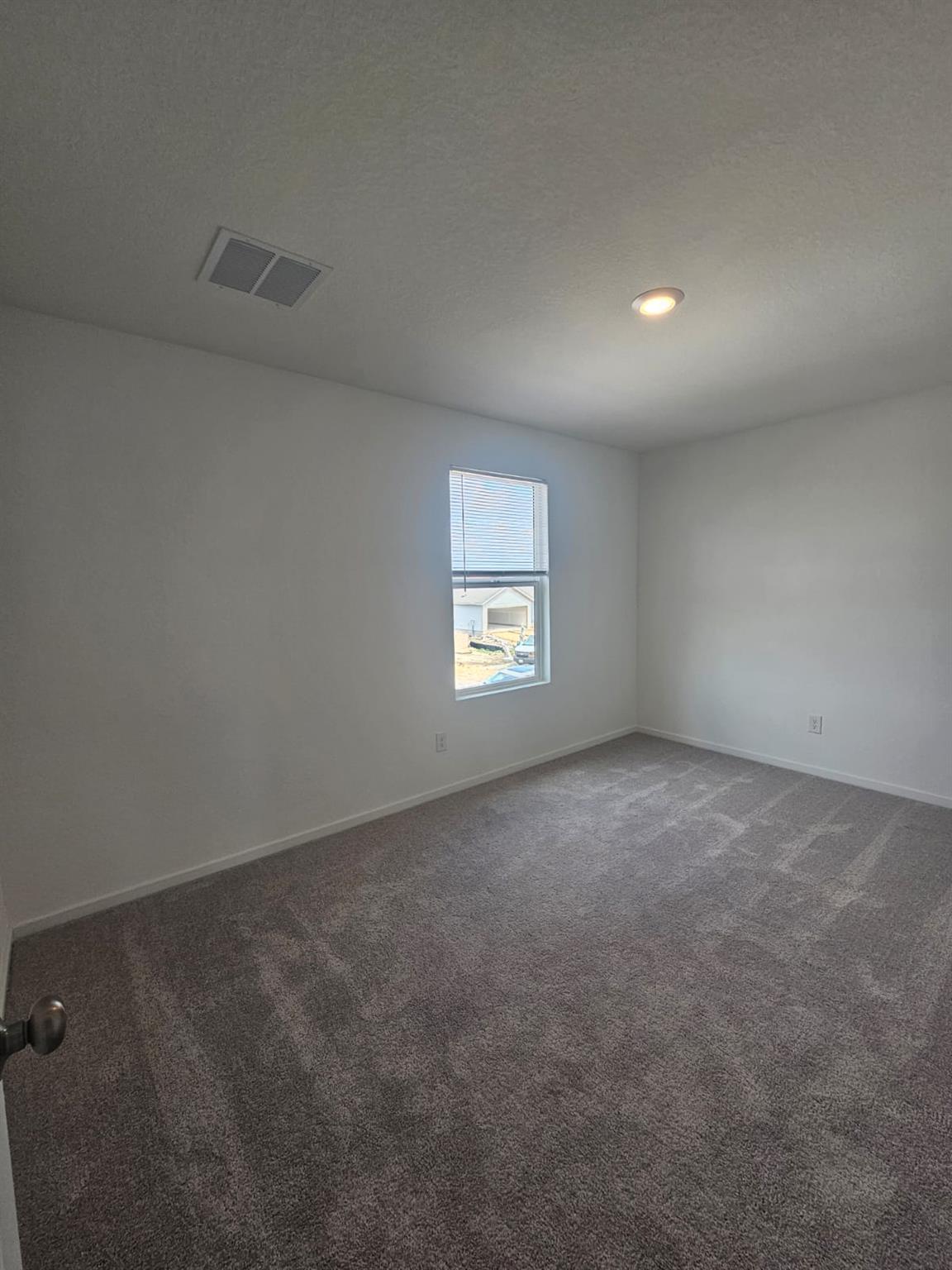 100 Silent Sky Ln, Hutto, TX 78634