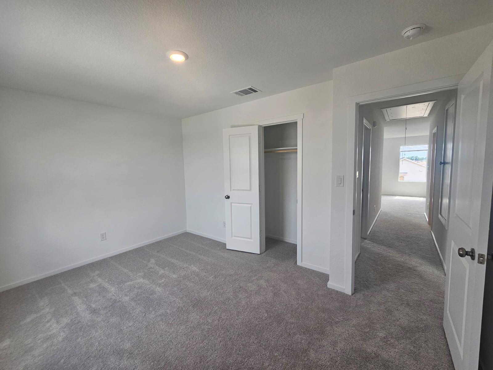 100 Silent Sky Ln, Hutto, TX 78634