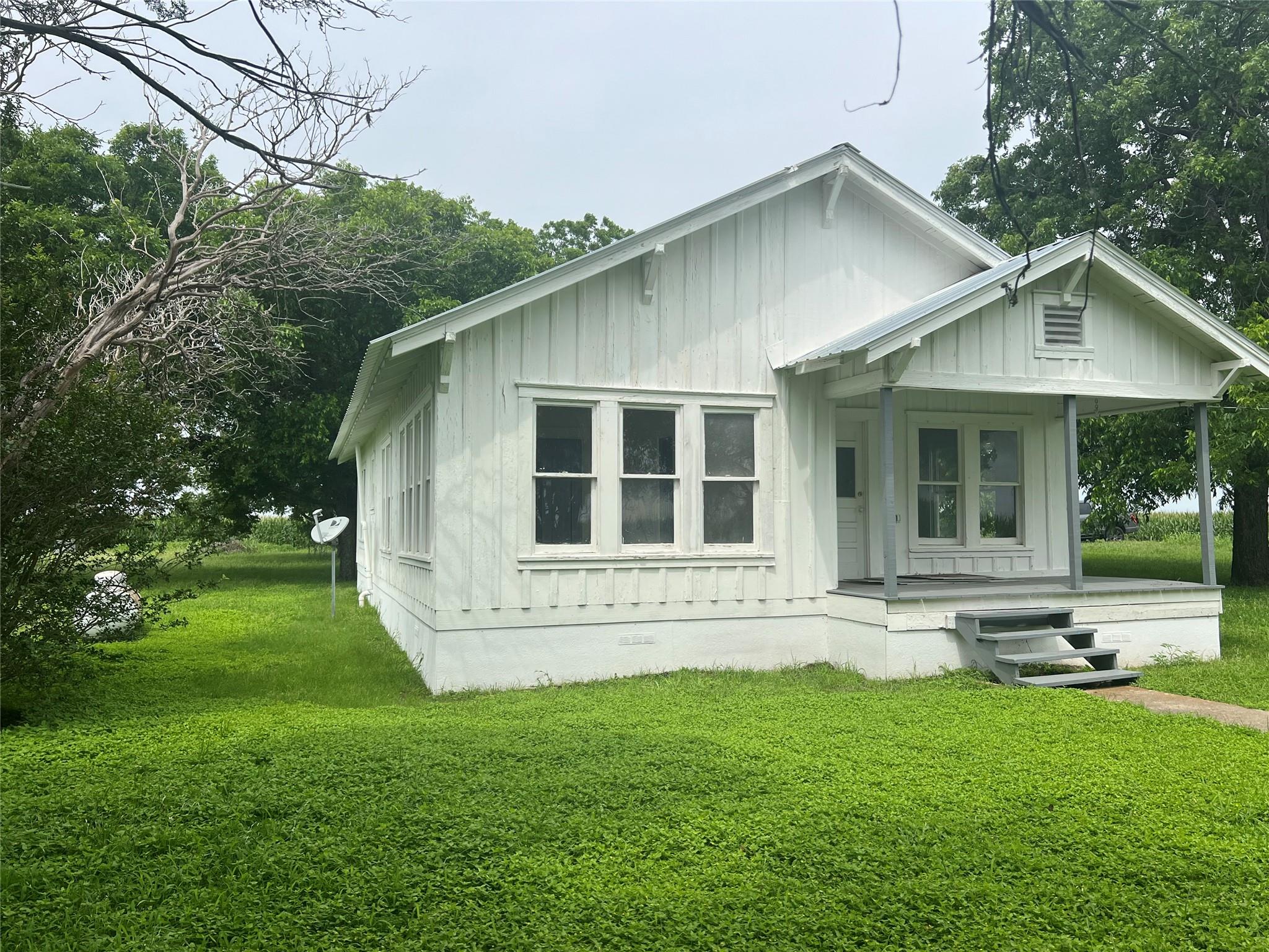 149 Private Road 9400, Thorndale, TX 76577