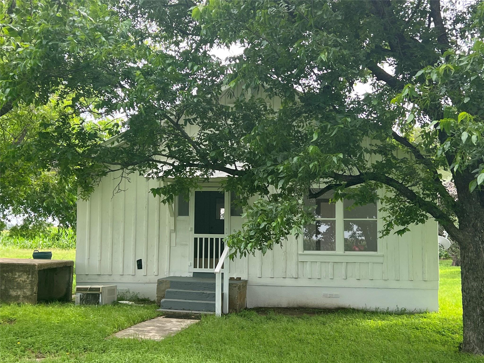 149 Private Road 9400, Thorndale, TX 76577