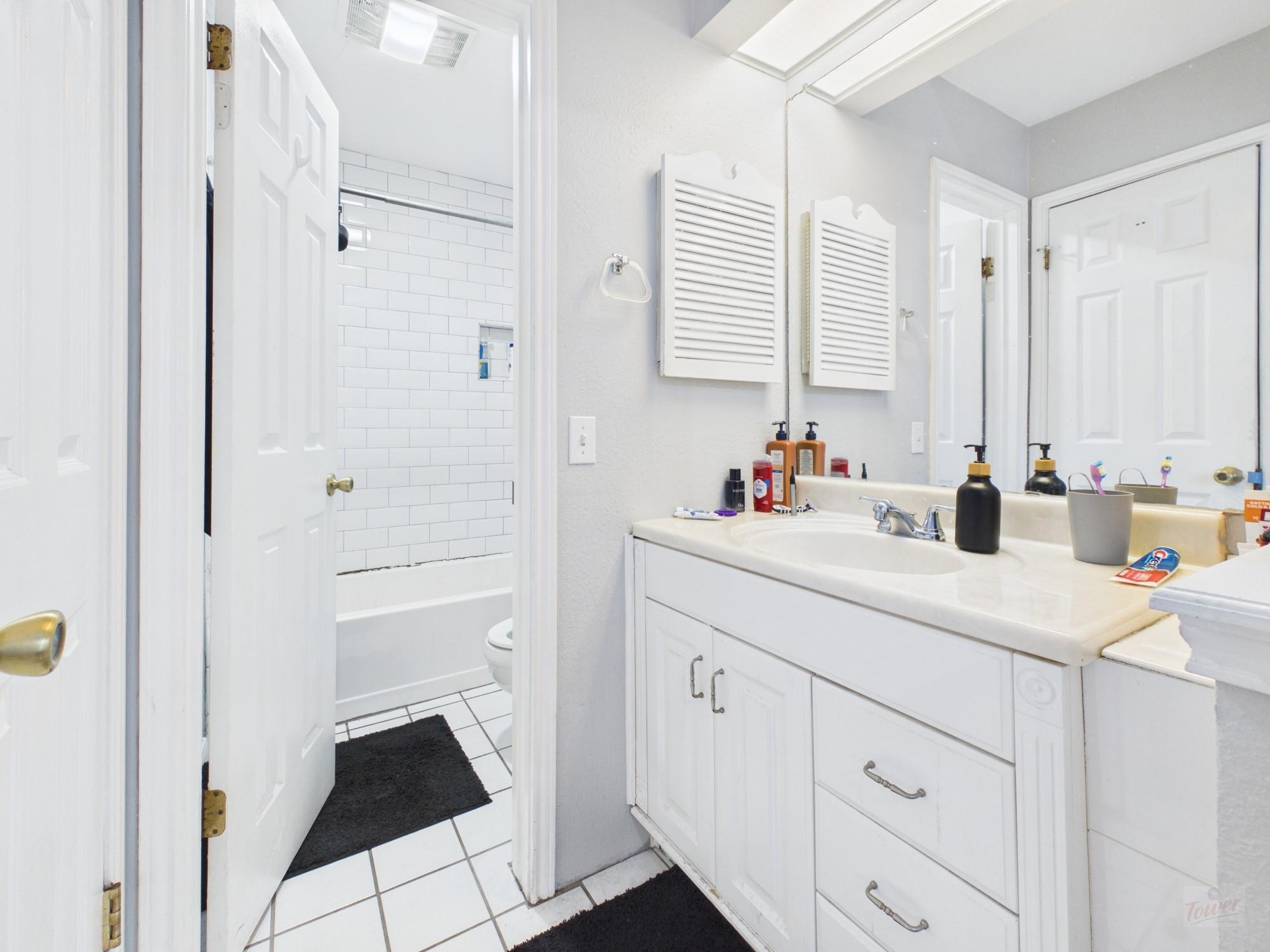 3111 Tom Green St # 305, Austin, TX 78705