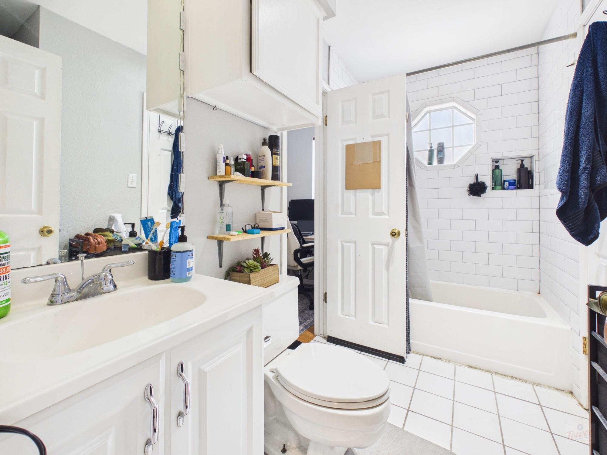 3111 Tom Green St # 305, Austin, TX 78705