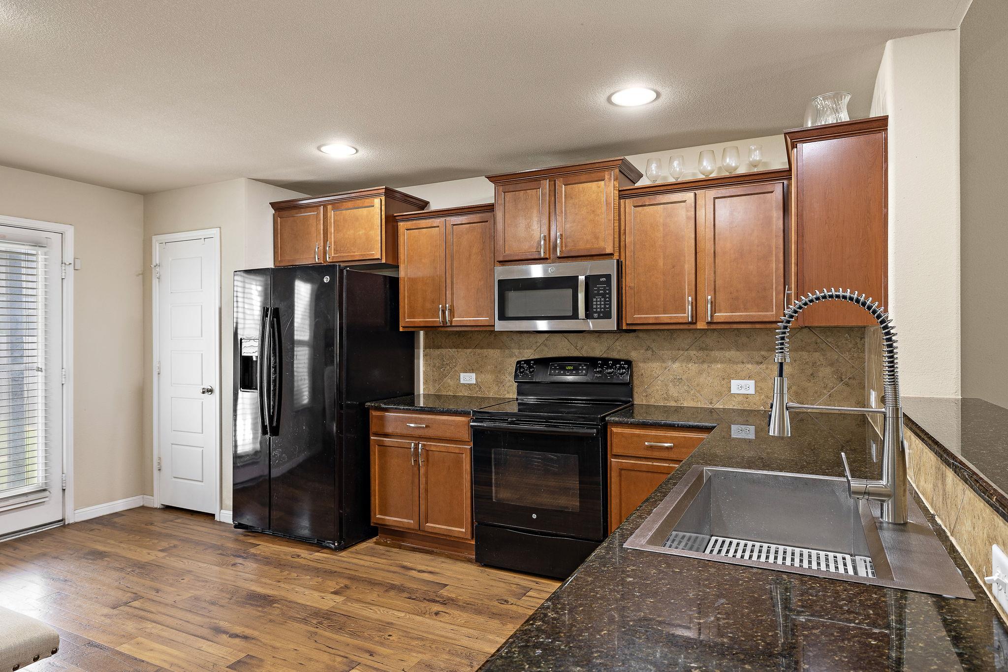 605 San Antonio Riverwalk Walk, Hutto, TX 78634
