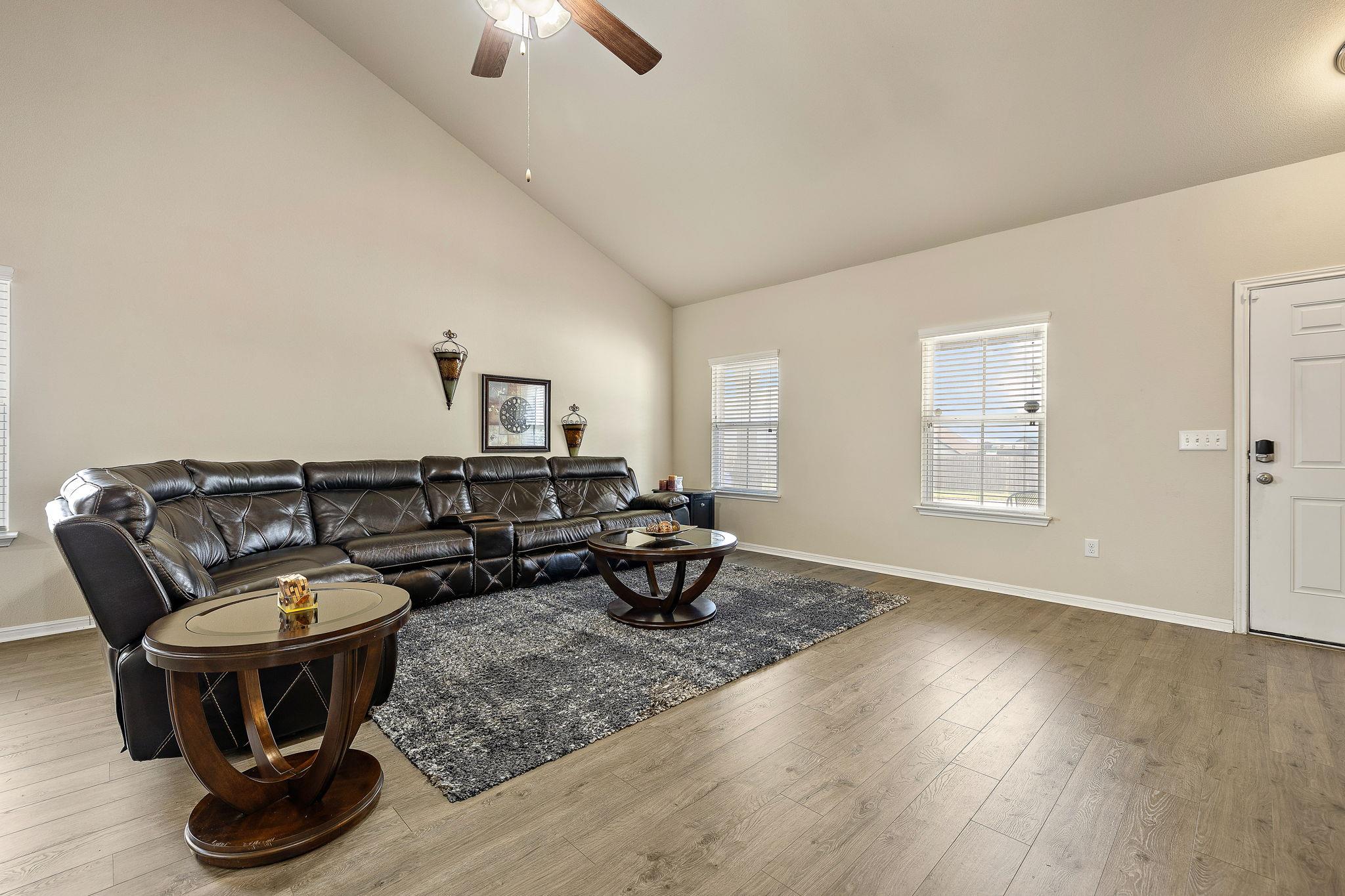 605 San Antonio Riverwalk Walk, Hutto, TX 78634