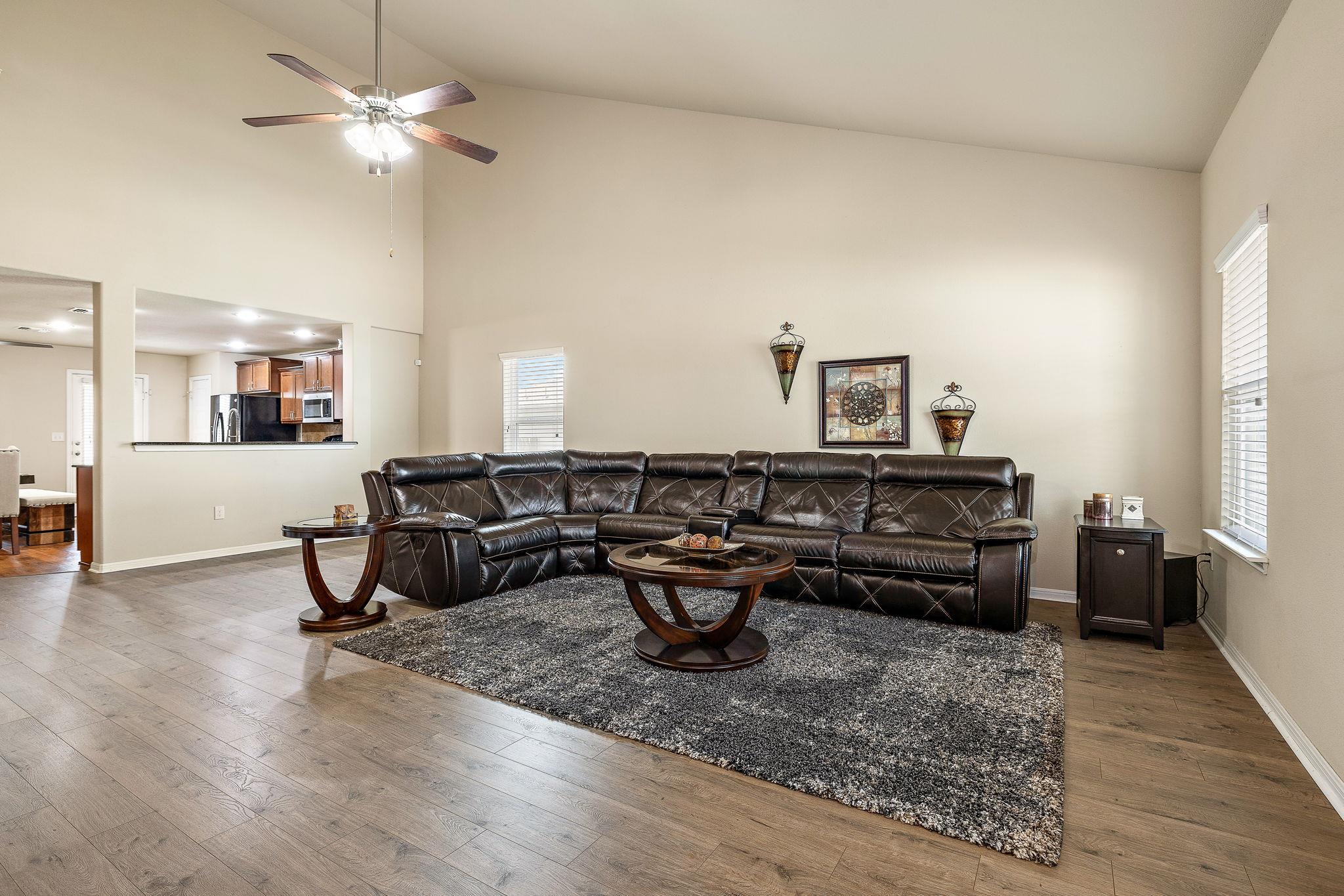 605 San Antonio Riverwalk Walk, Hutto, TX 78634