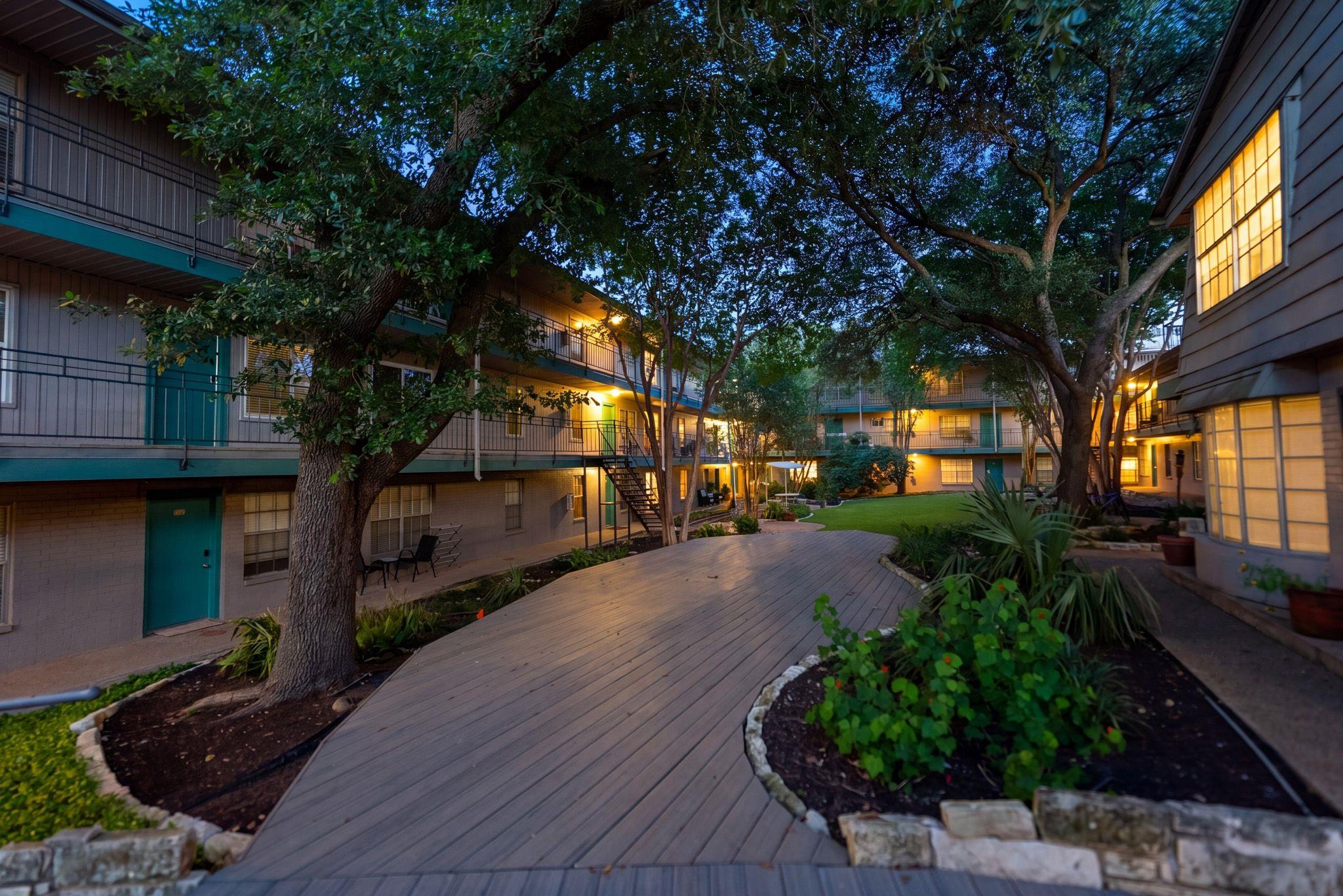 300 Crockett St # 109, Austin, TX 78704