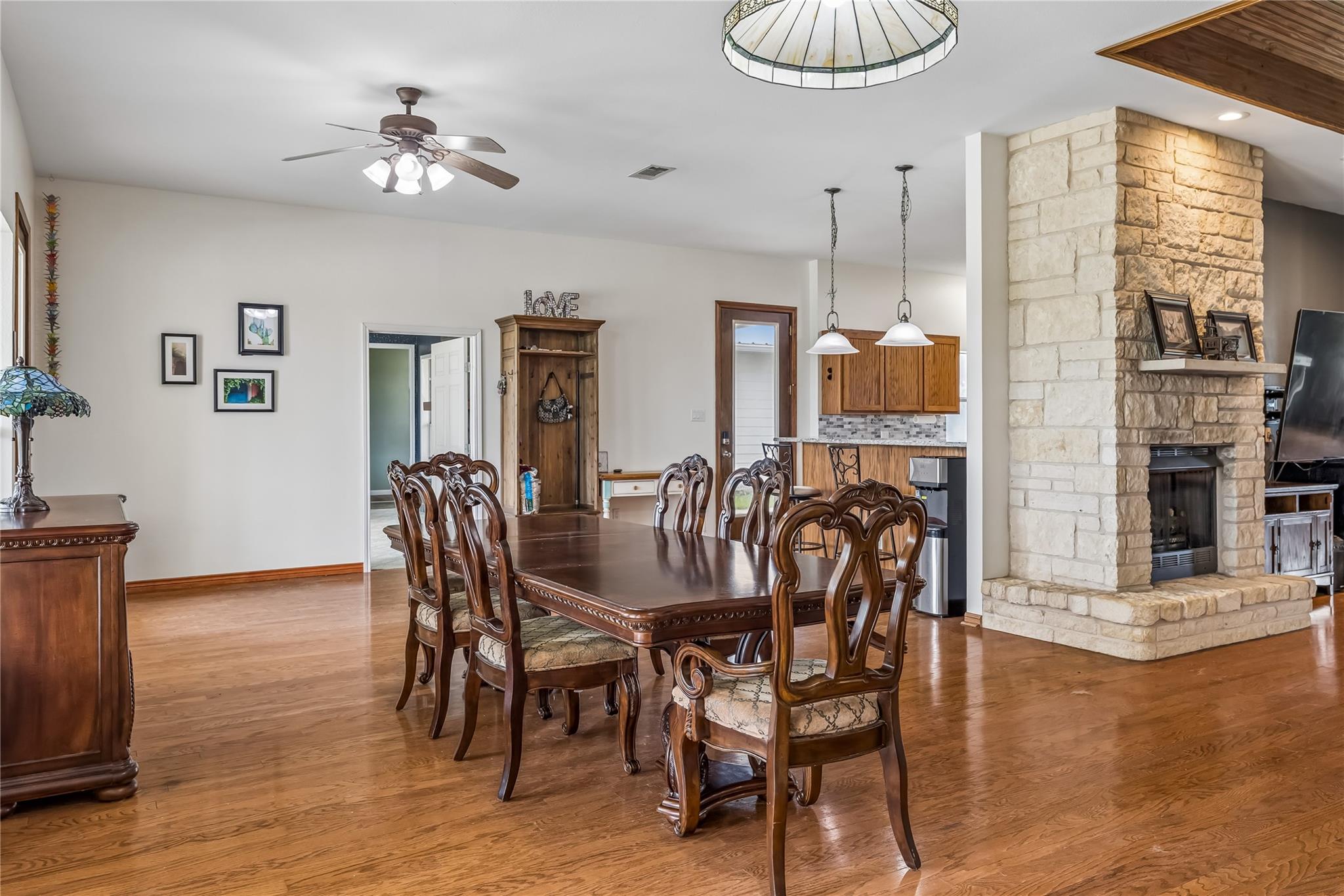 341 Windmill Hl, Salado, TX 76571