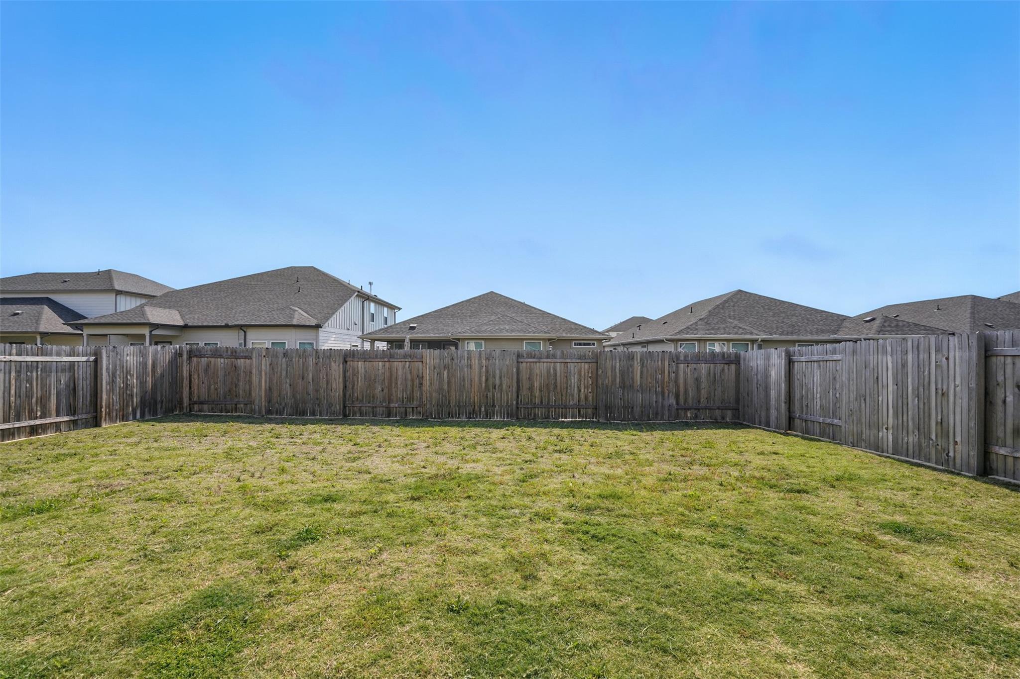 10310 Mager Ln, Hutto, TX 78634