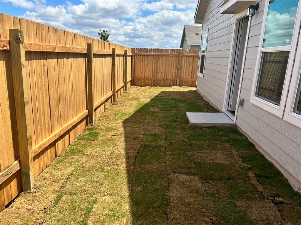 543 Gabbro Gdn, San Marcos, TX 78656