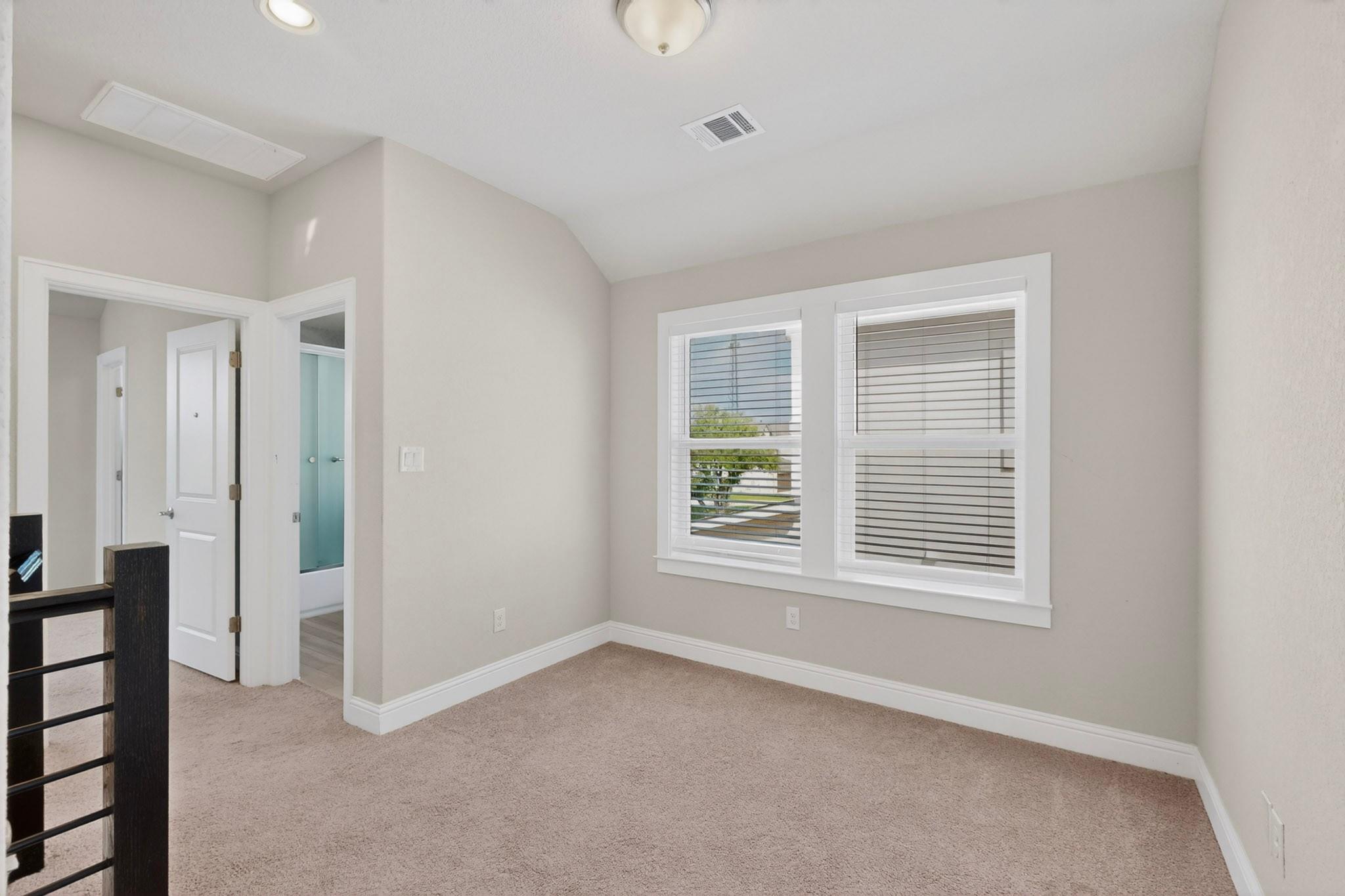 2605 Sam Bass Rd # 9, Round Rock, TX 78681