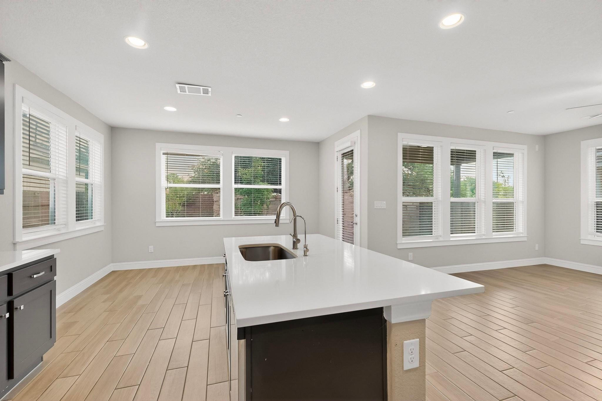 2605 Sam Bass Rd # 9, Round Rock, TX 78681