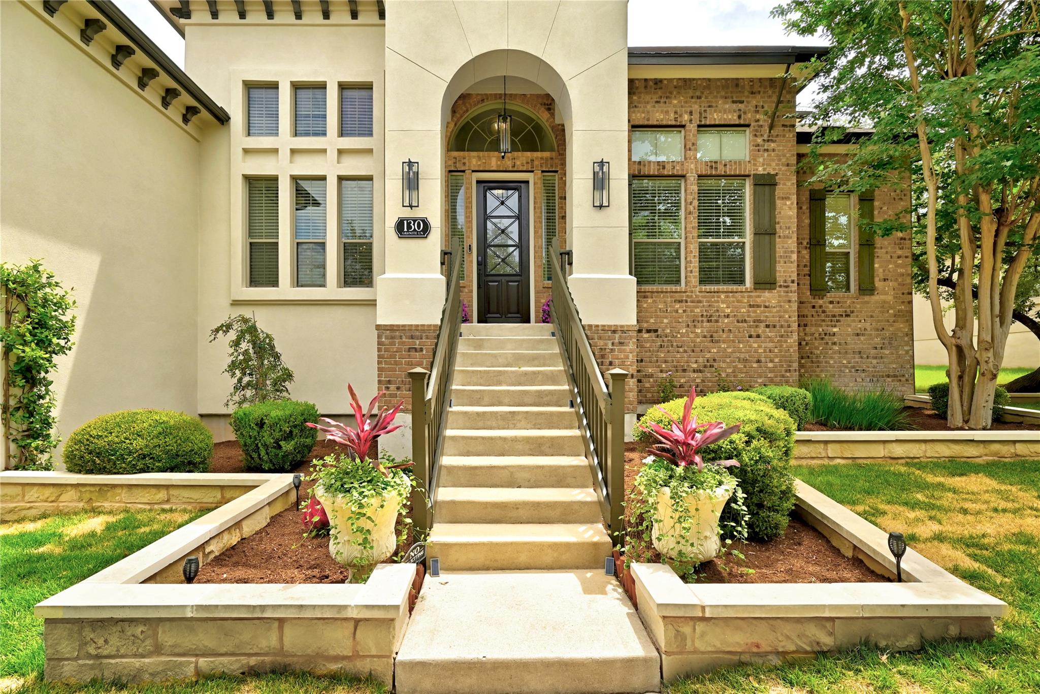 130 Granite Ln, Austin, TX 78737