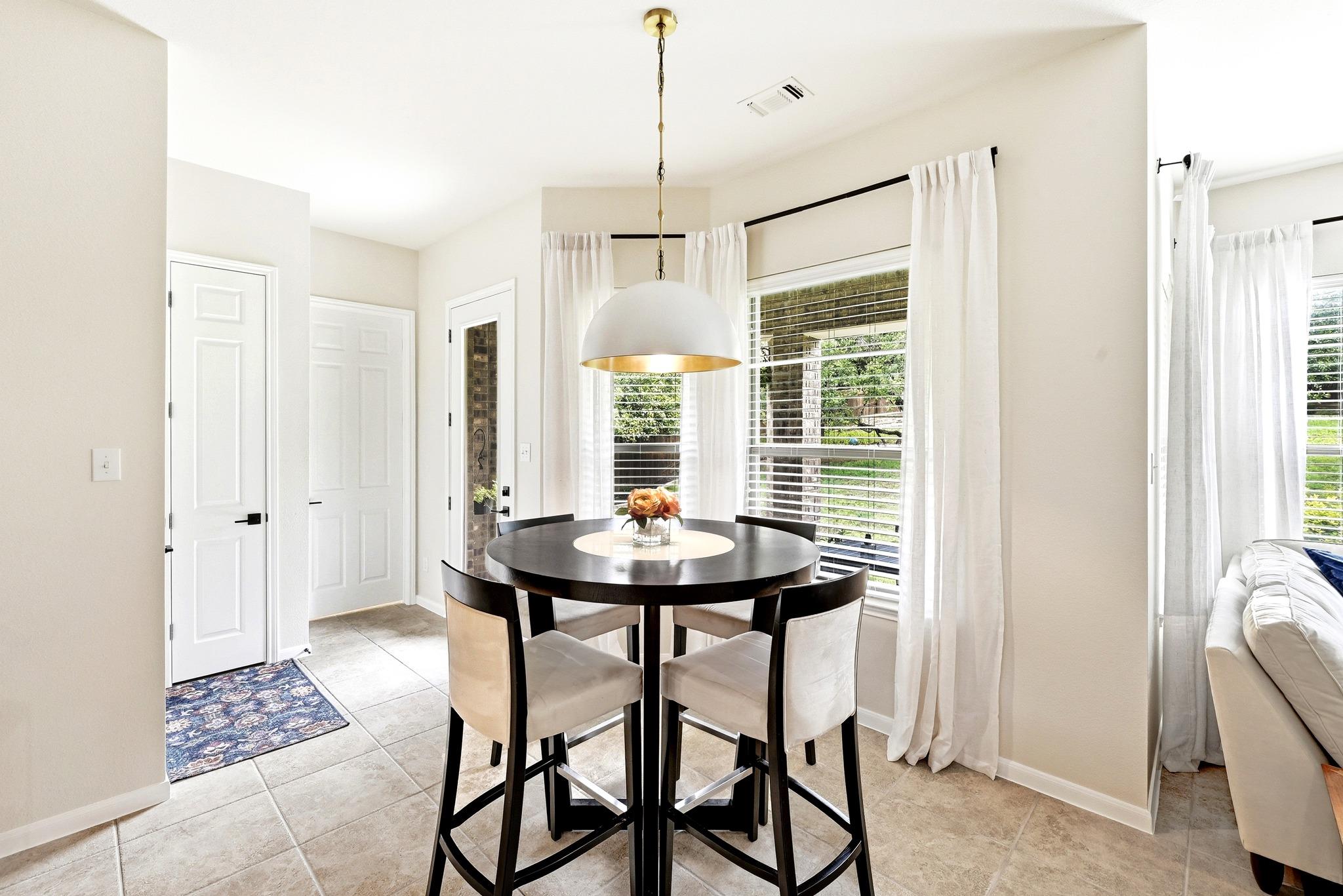 130 Granite Ln, Austin, TX 78737