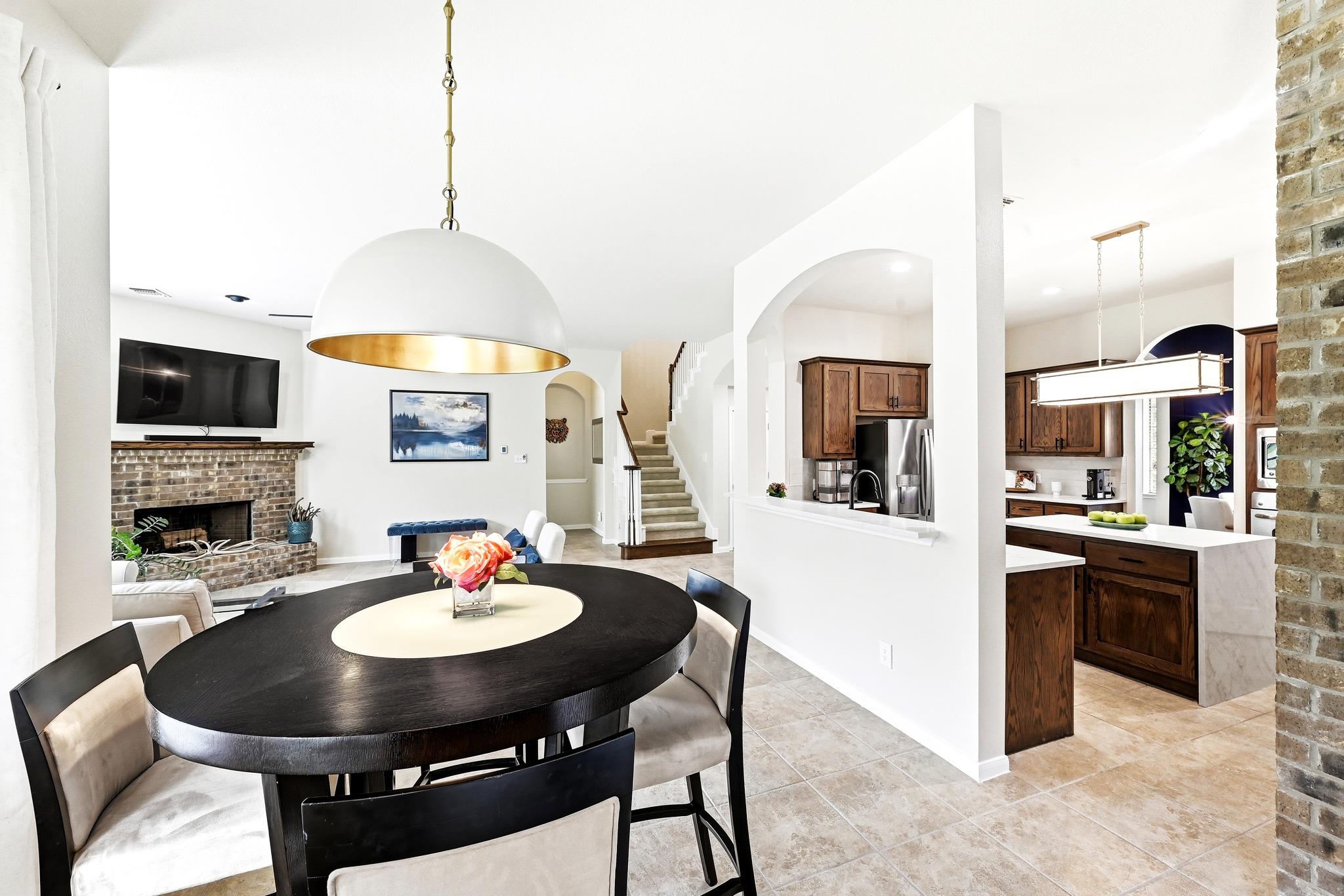 130 Granite Ln, Austin, TX 78737
