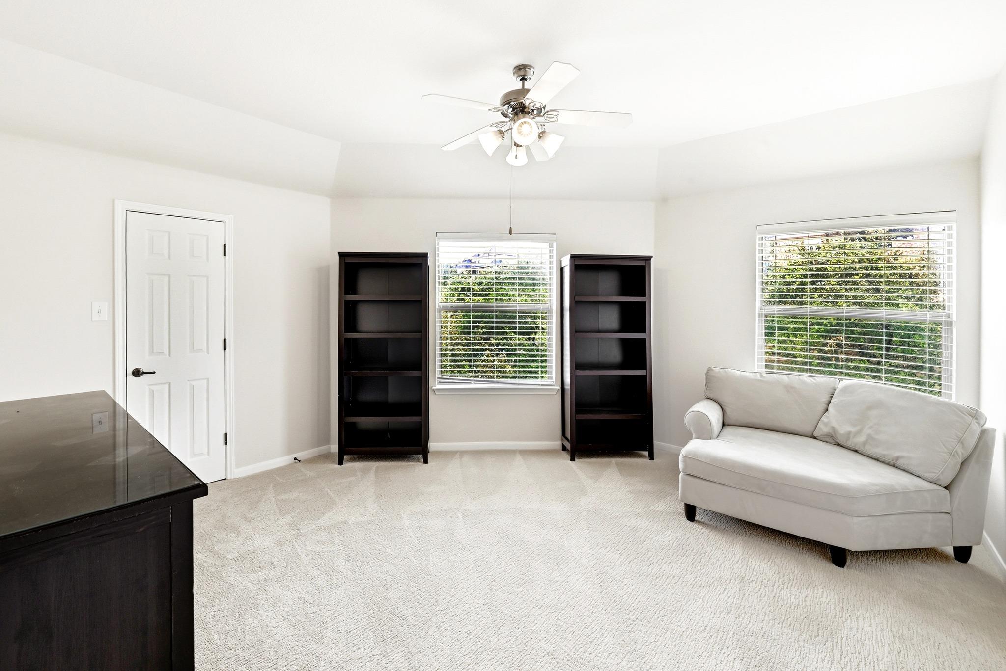 130 Granite Ln, Austin, TX 78737