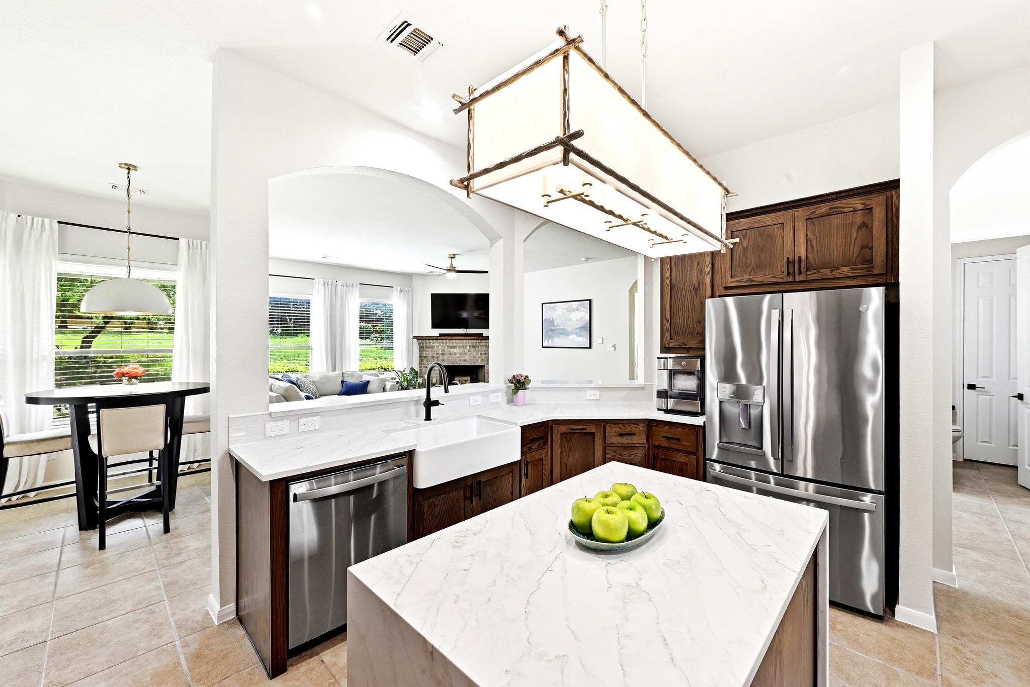 130 Granite Ln, Austin, TX 78737