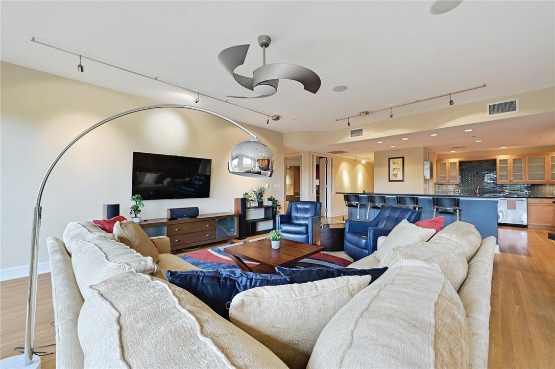 901 W 9th St # 406, Austin, TX 78703