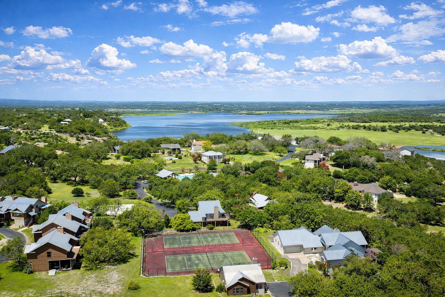 935 Wesley Ridge Dr, Spicewood, TX 78669