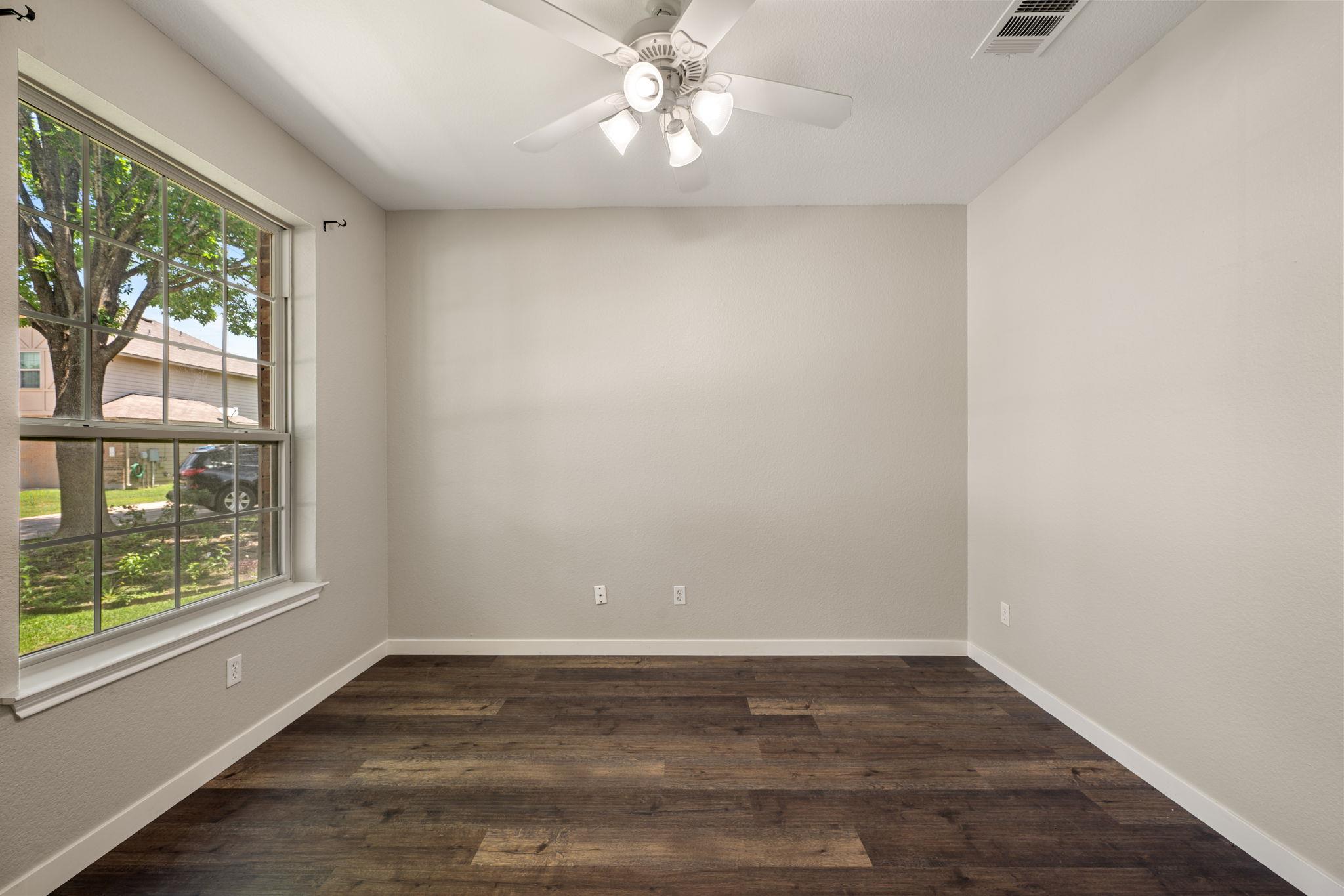 100 Tulip Cv, Kyle, TX 78640