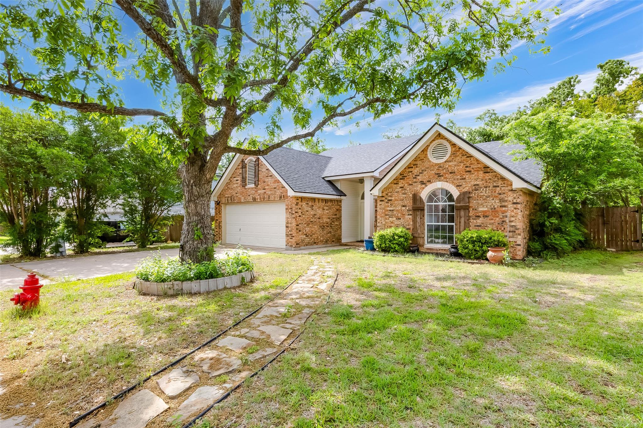 2106 Heather Dr, Cedar Park, TX 78613