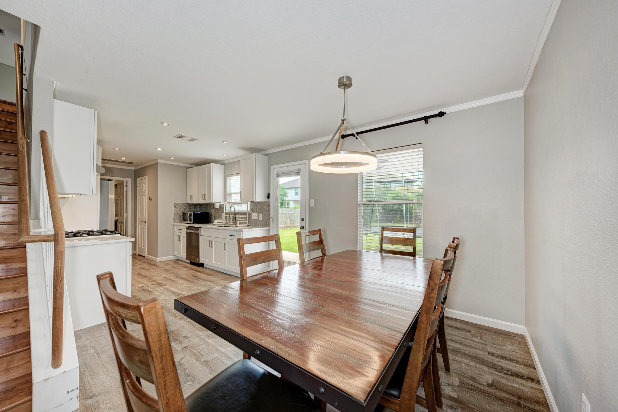 913 Whitley Dr, Leander, TX 78641