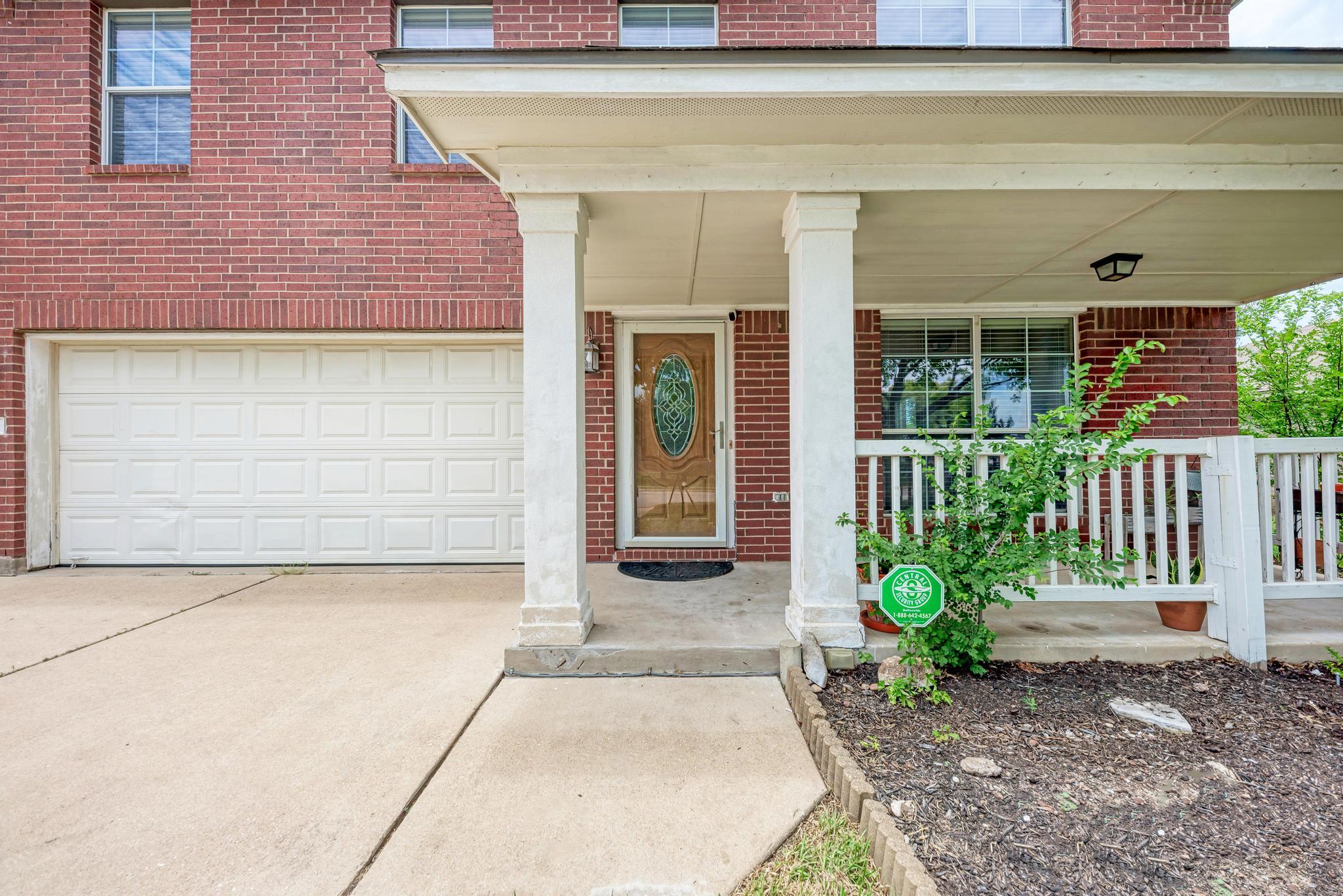 913 Whitley Dr, Leander, TX 78641