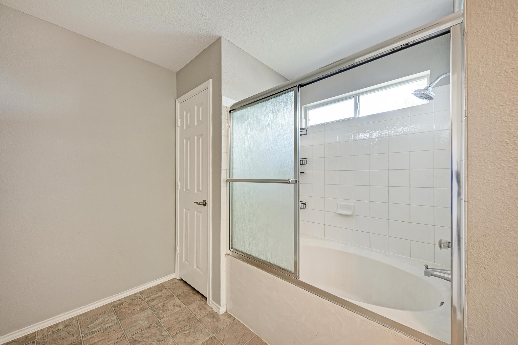 913 Whitley Dr, Leander, TX 78641