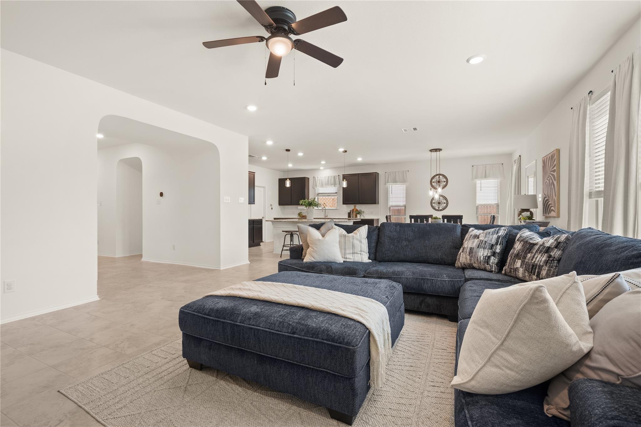 417 Los Cobos Ln, Georgetown, TX 78626