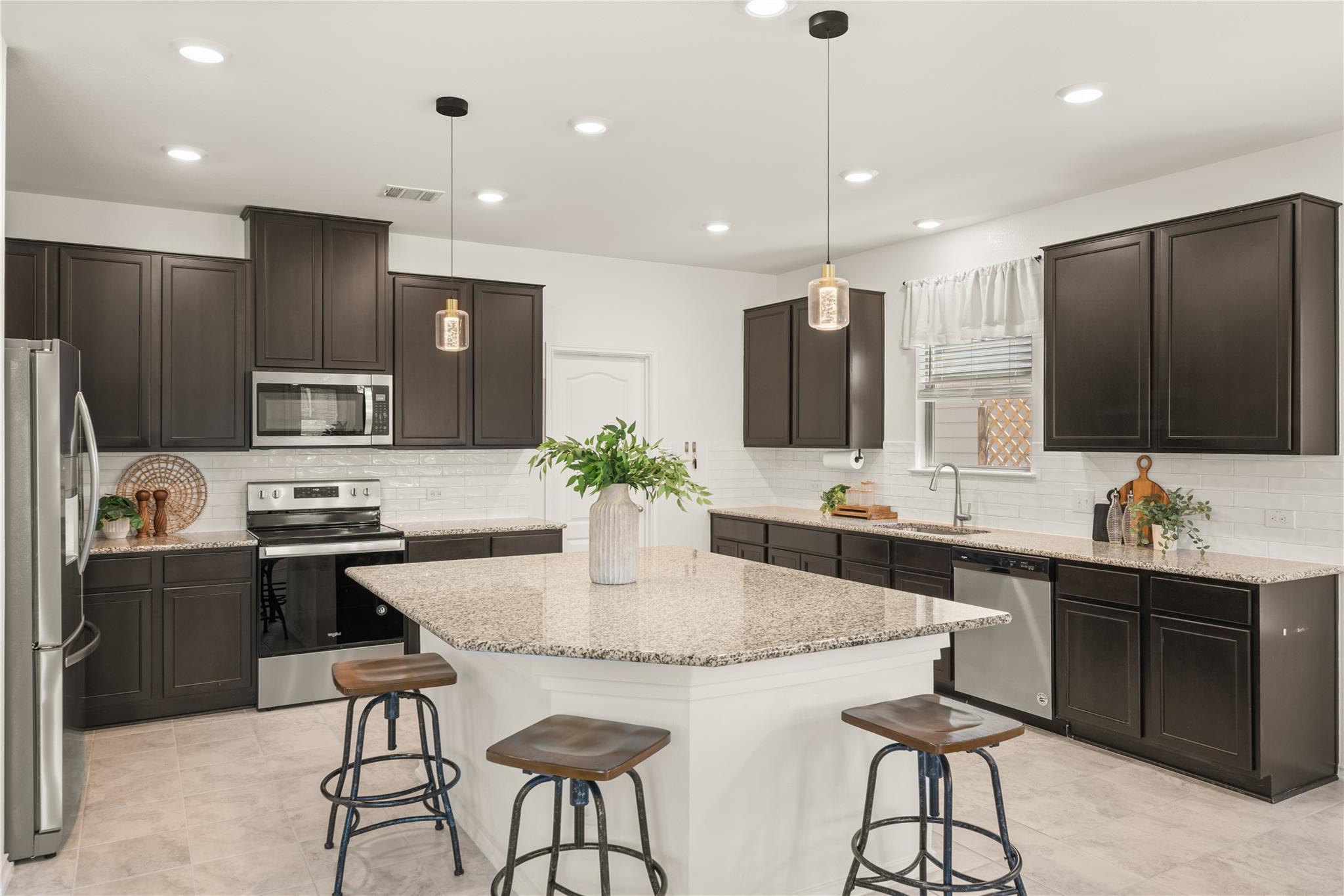 417 Los Cobos Ln, Georgetown, TX 78626