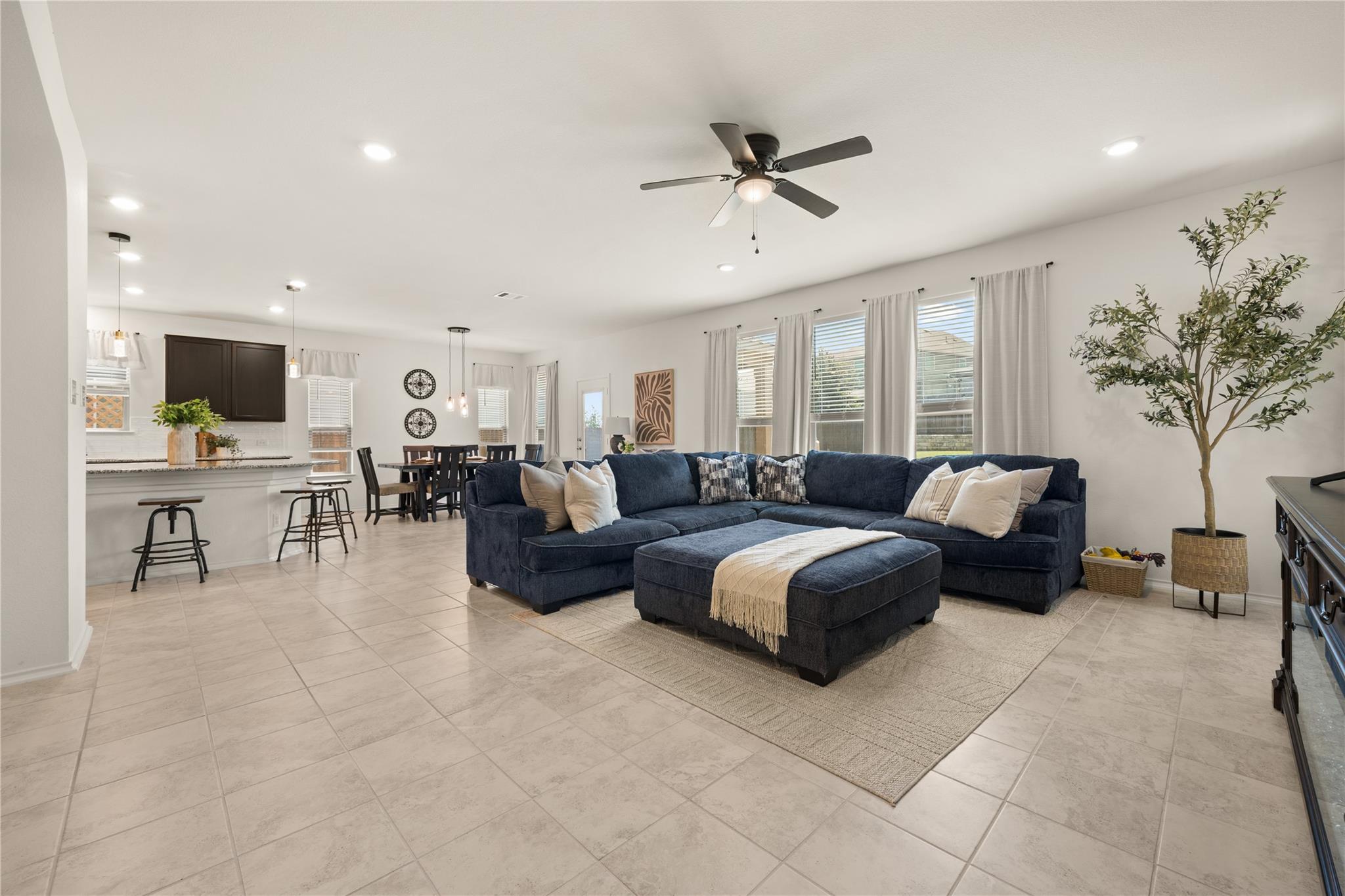417 Los Cobos Ln, Georgetown, TX 78626