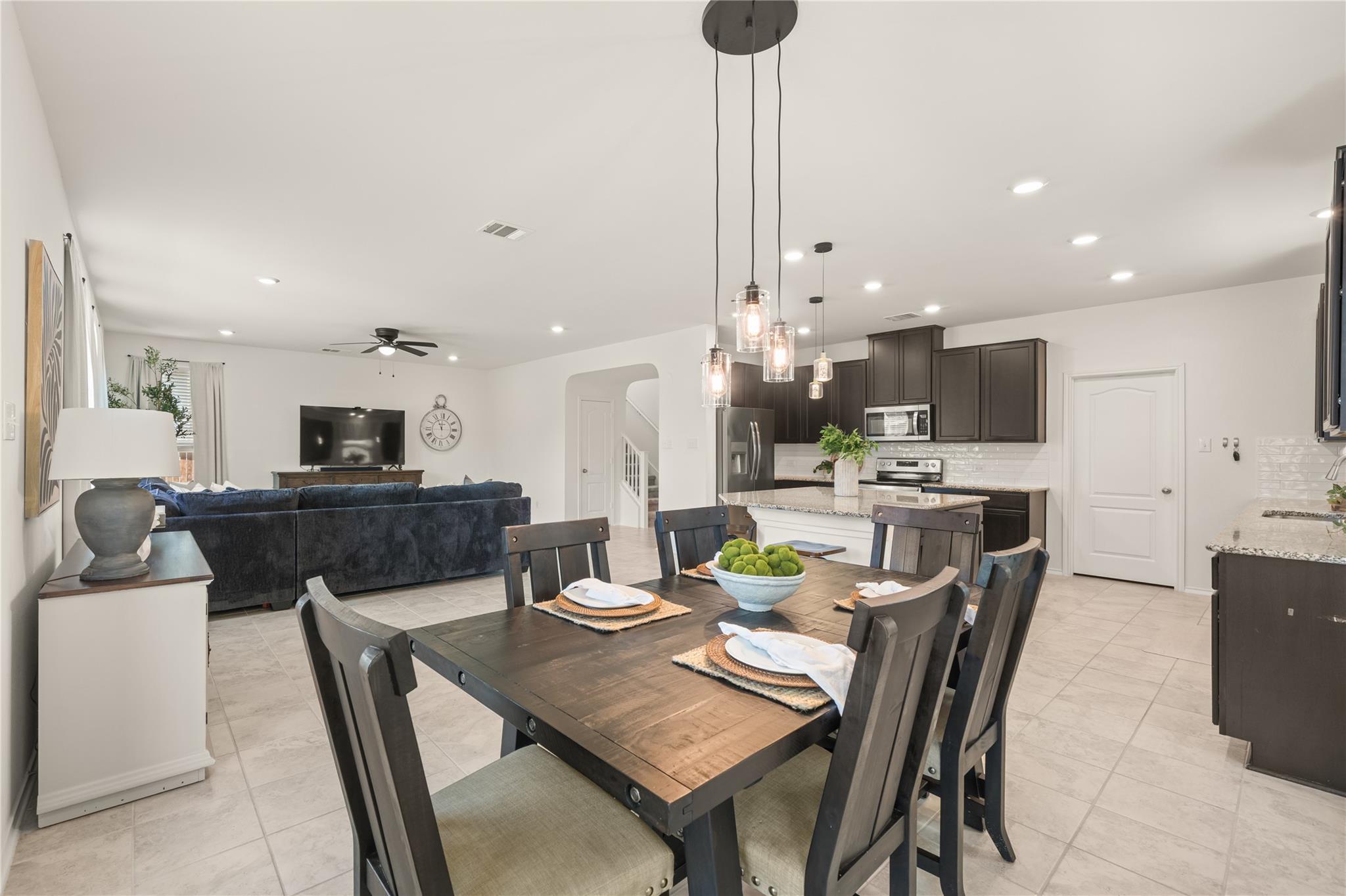 417 Los Cobos Ln, Georgetown, TX 78626