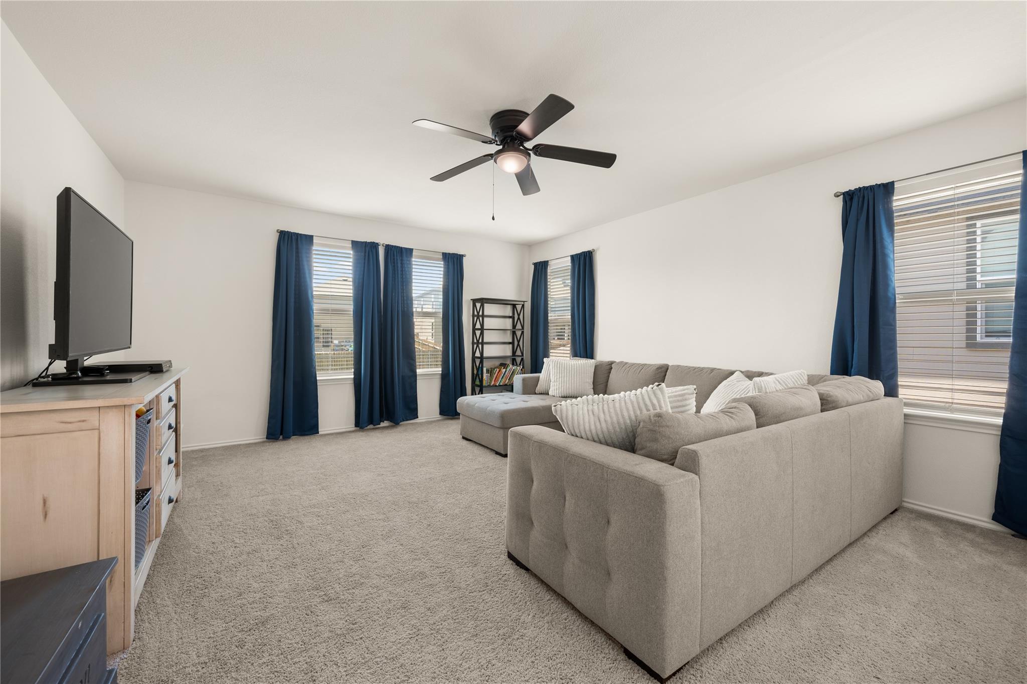 417 Los Cobos Ln, Georgetown, TX 78626