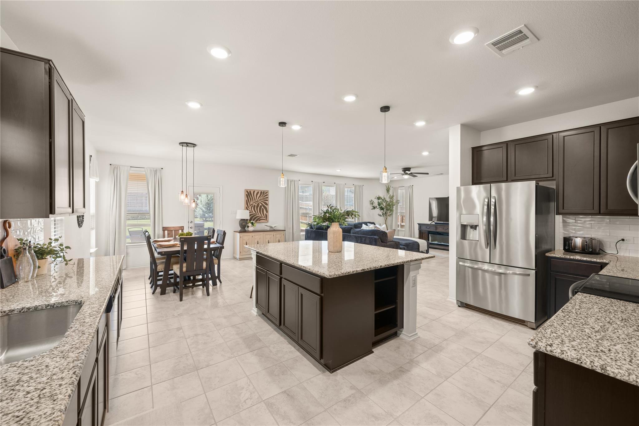 417 Los Cobos Ln, Georgetown, TX 78626