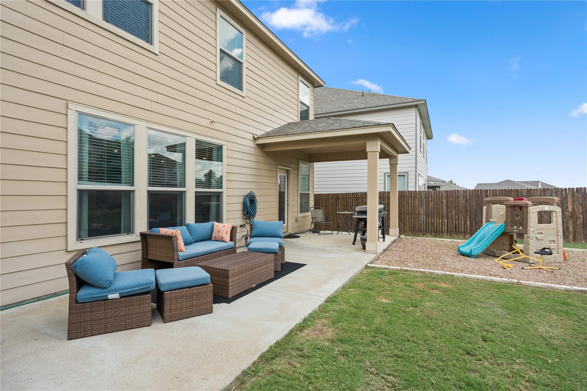 417 Los Cobos Ln, Georgetown, TX 78626