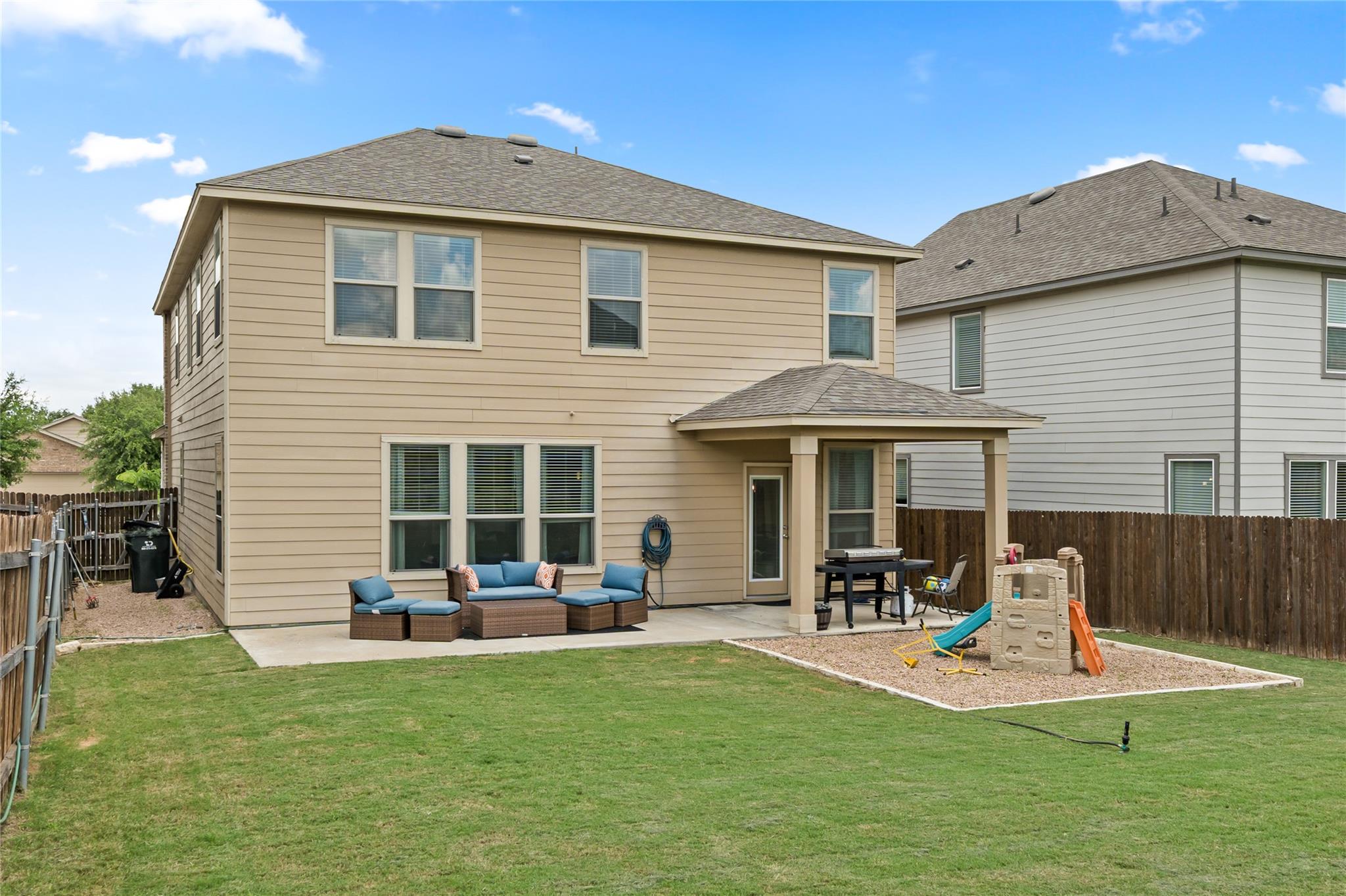 417 Los Cobos Ln, Georgetown, TX 78626