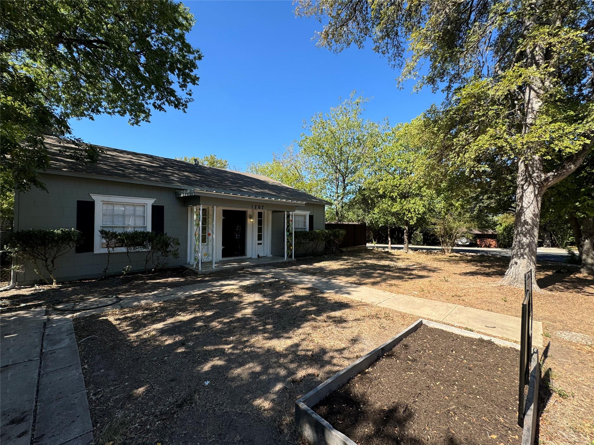 1707 W 41st St, Austin, TX 78756