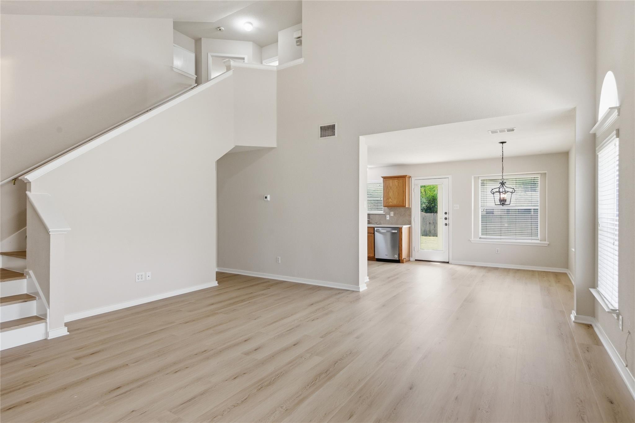 3774 Castle Rock Dr, Round Rock, TX 78681