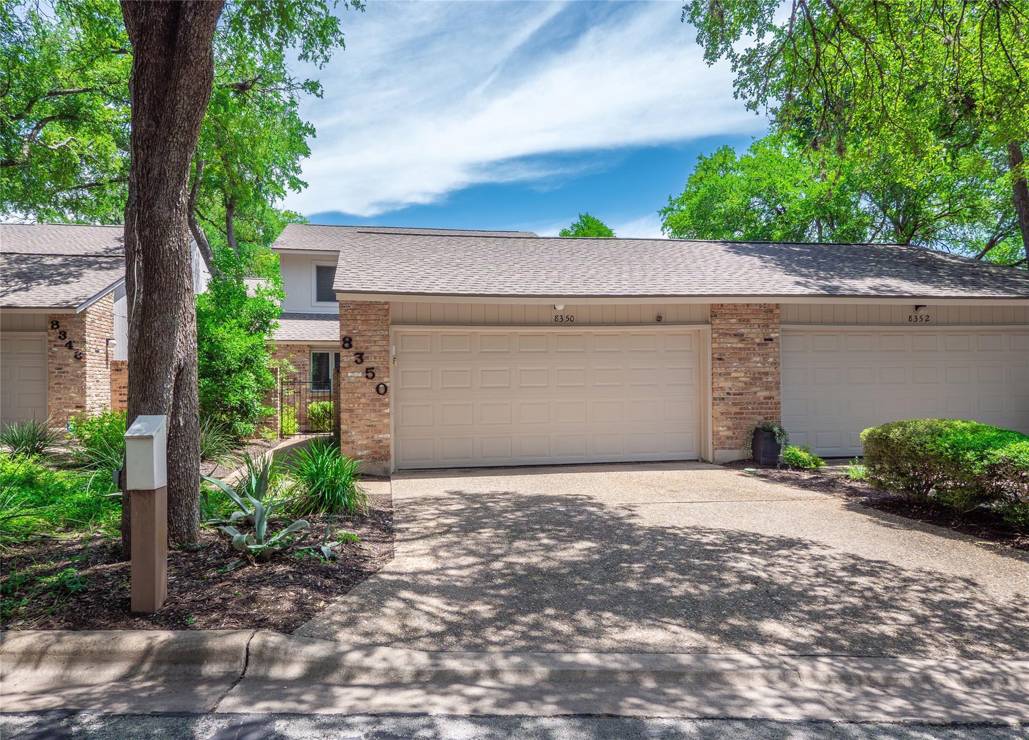 8350 Summerwood Dr, Austin, TX 78759