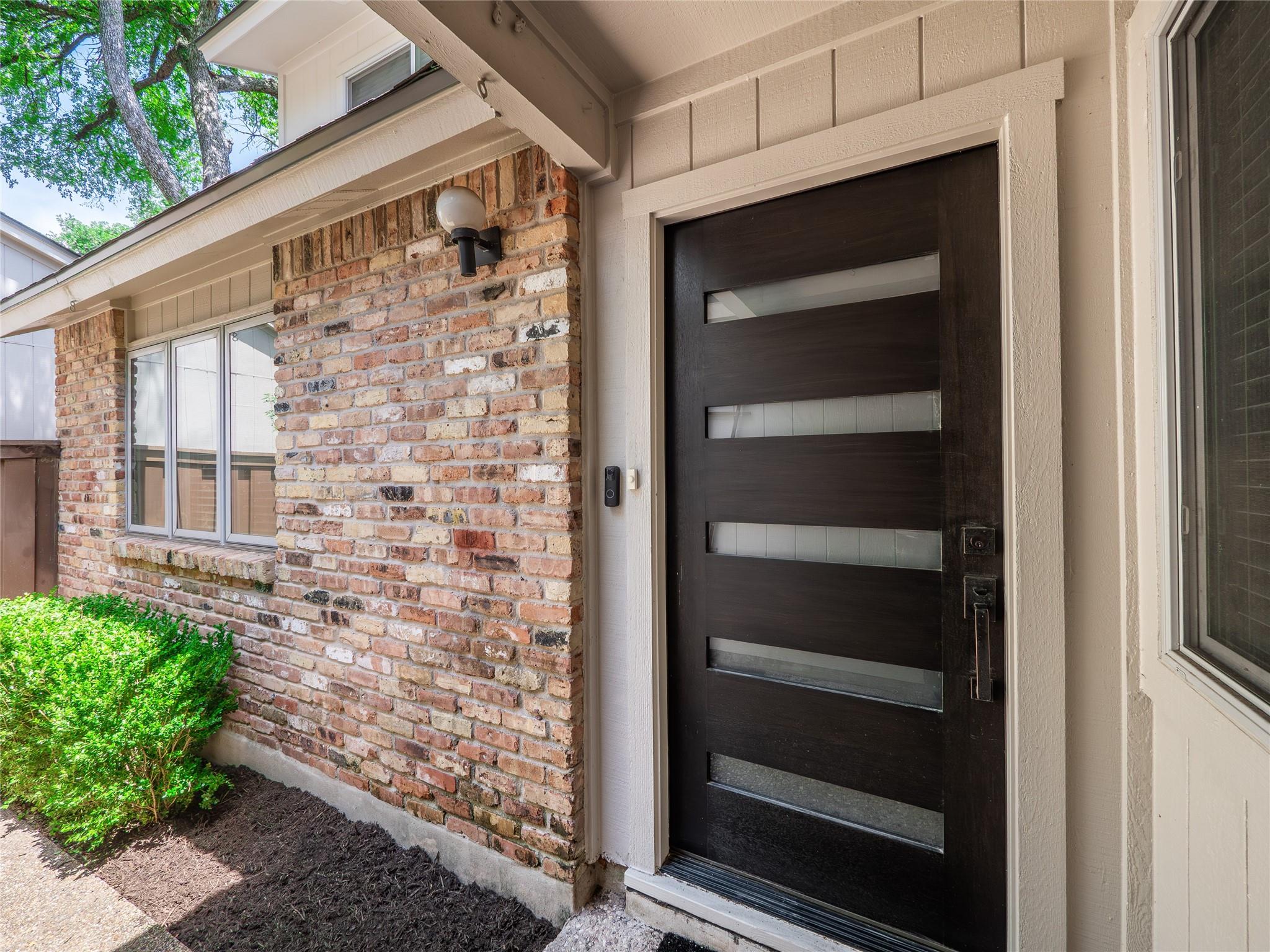 8350 Summerwood Dr, Austin, TX 78759