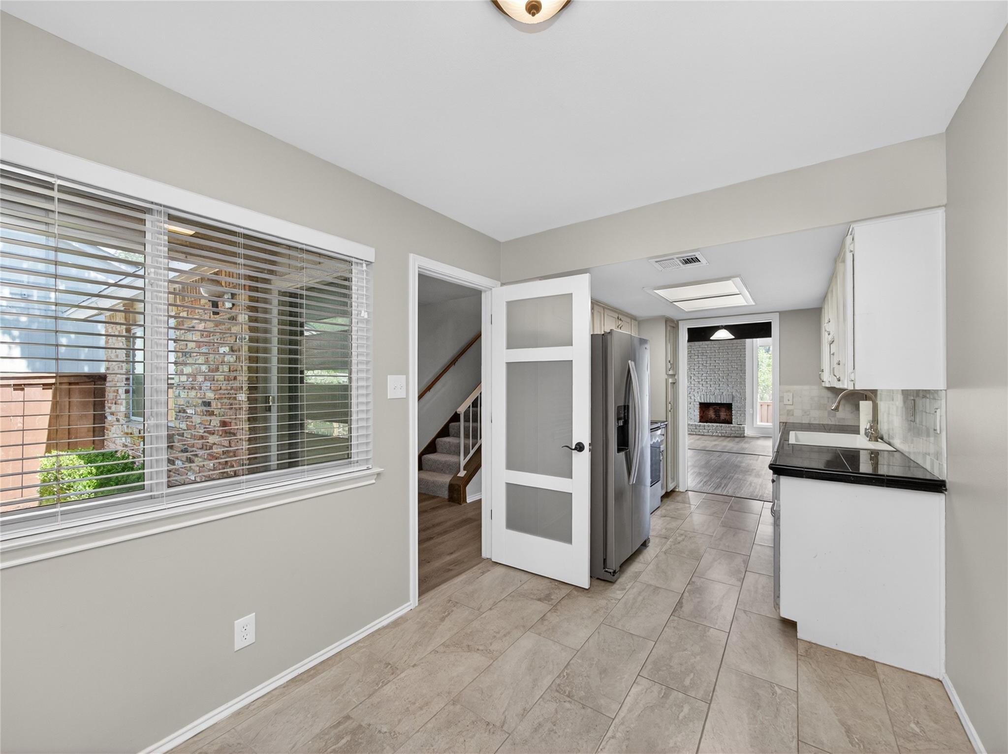 8350 Summerwood Dr, Austin, TX 78759