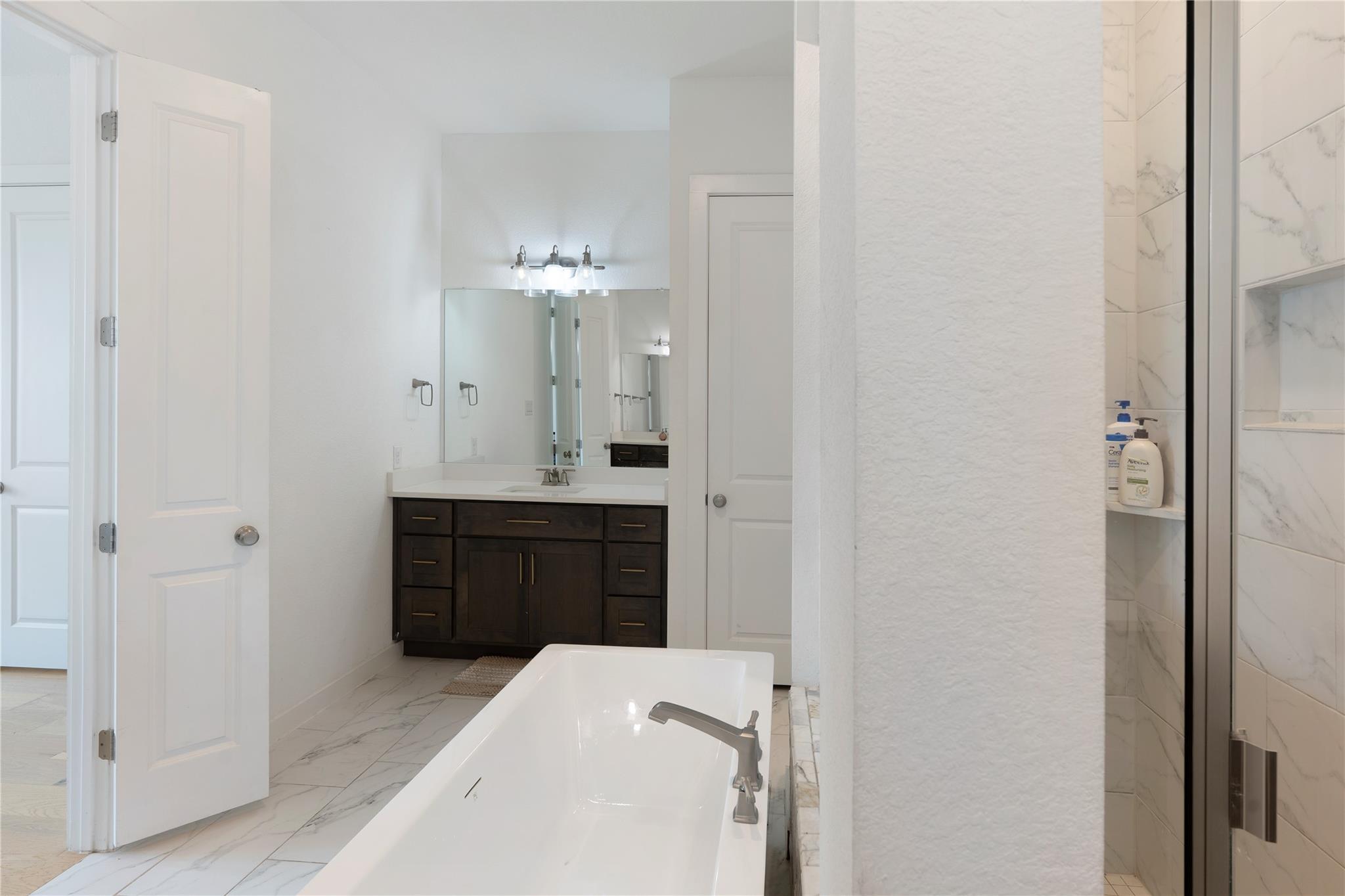 228 Lotti Ln, Liberty Hill, TX 78642