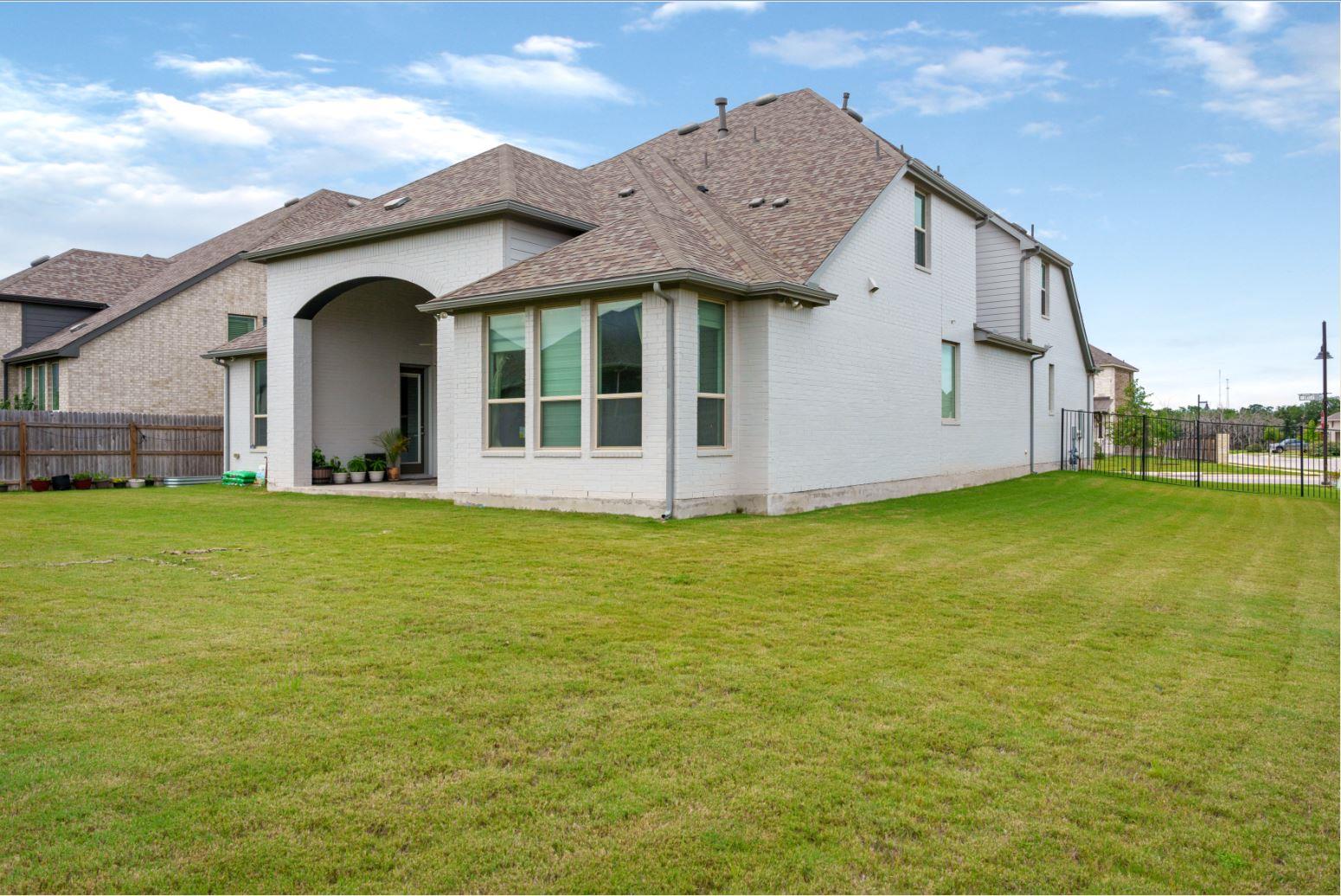 228 Lotti Ln, Liberty Hill, TX 78642