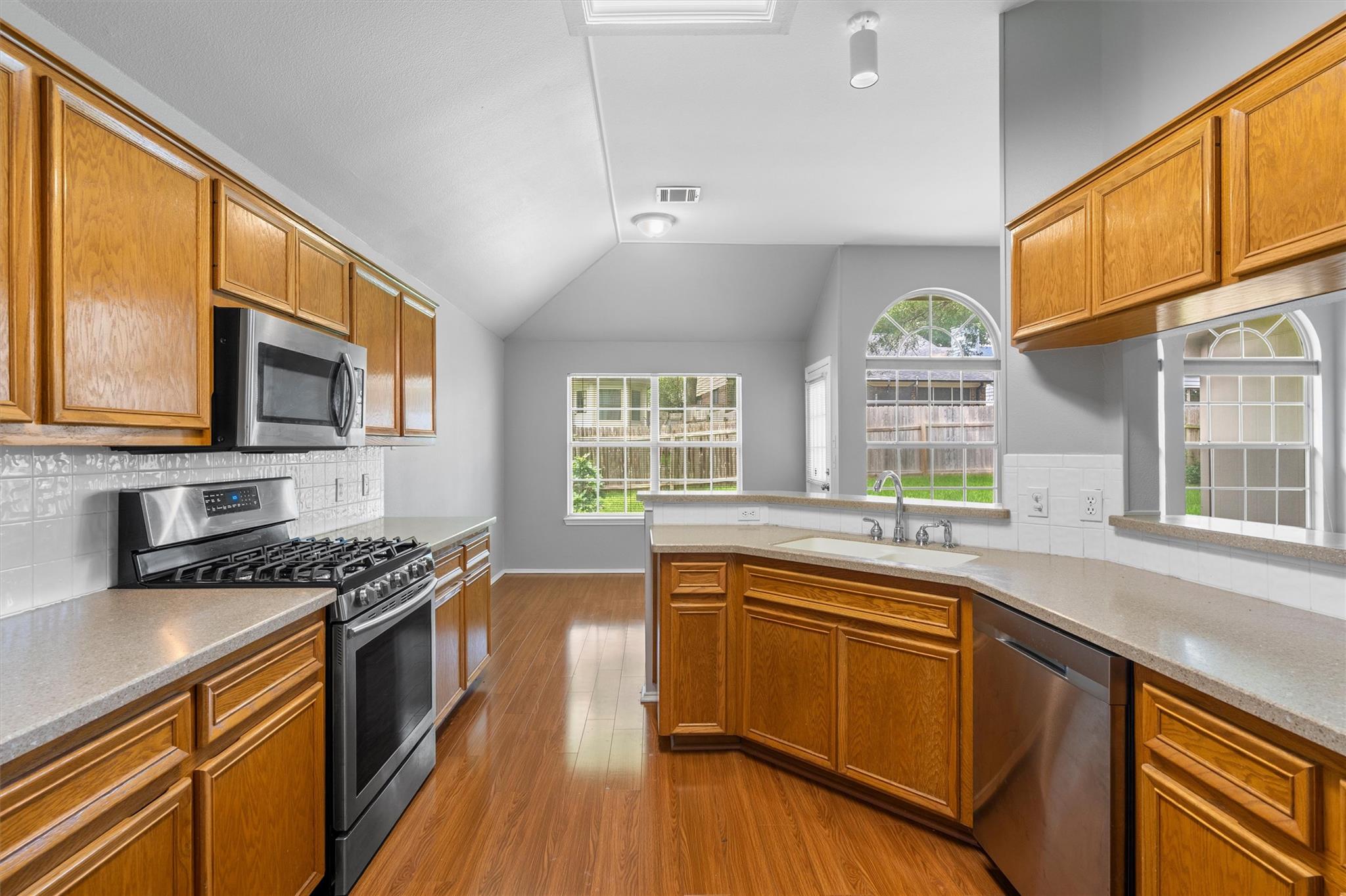 1114 Briargate Dr, Austin, TX 78753
